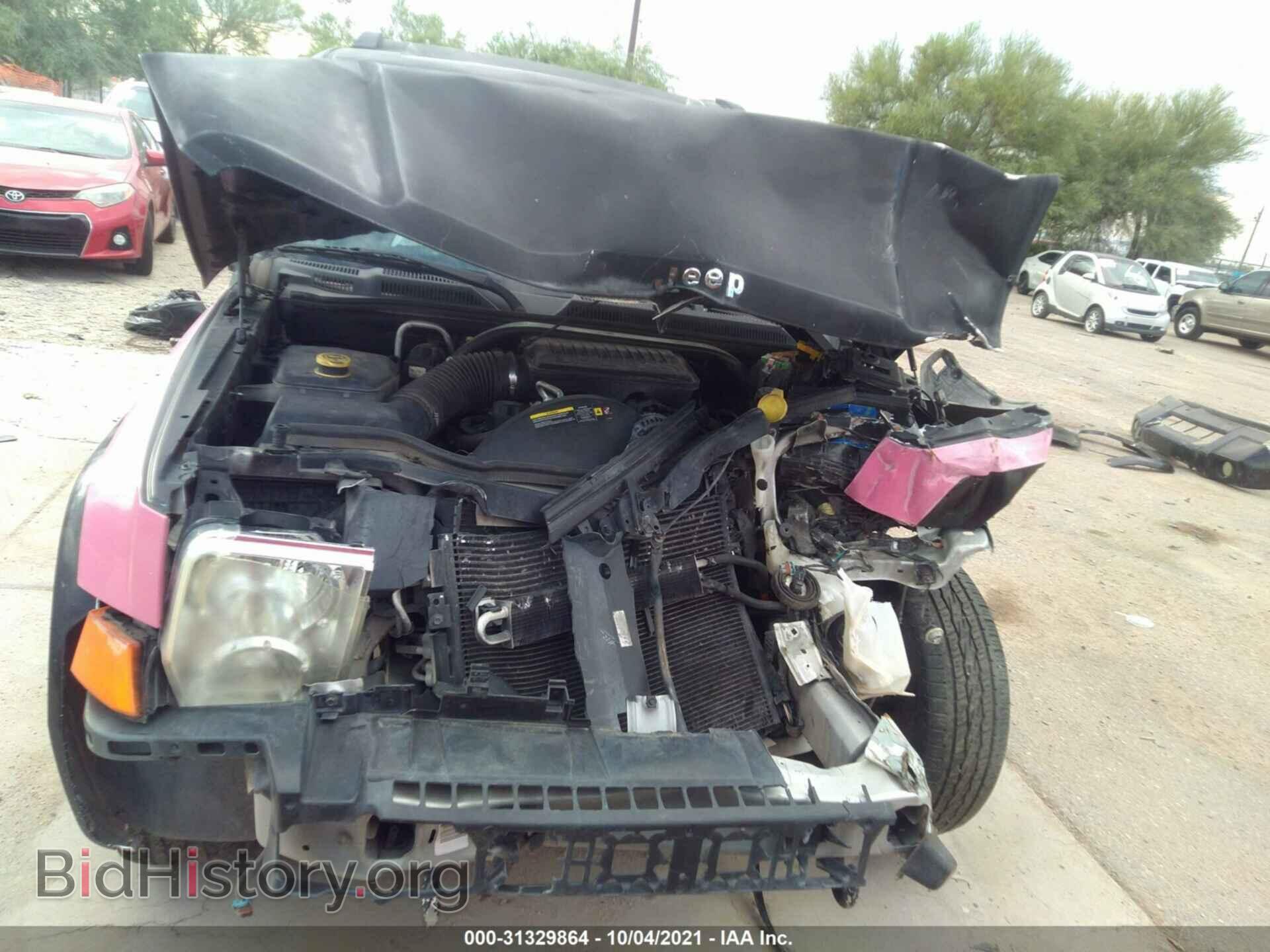 2006 JEEP COMMANDER - VIN: 1J8HH48K66C339984 - Фото 6