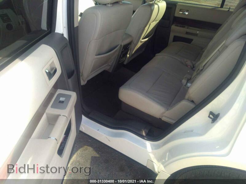 2011 Ford FLEX (VIN 2FMGK5CC8BBD37315) — фото 8 из 12