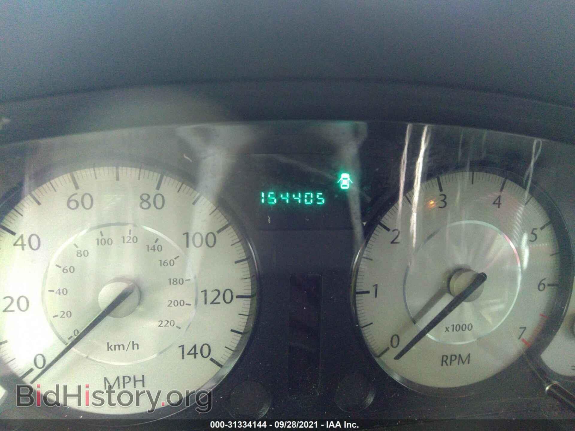 2010 CHRYSLER 300 - VIN: 2C3CA5CV3AH201133 - Фото 7