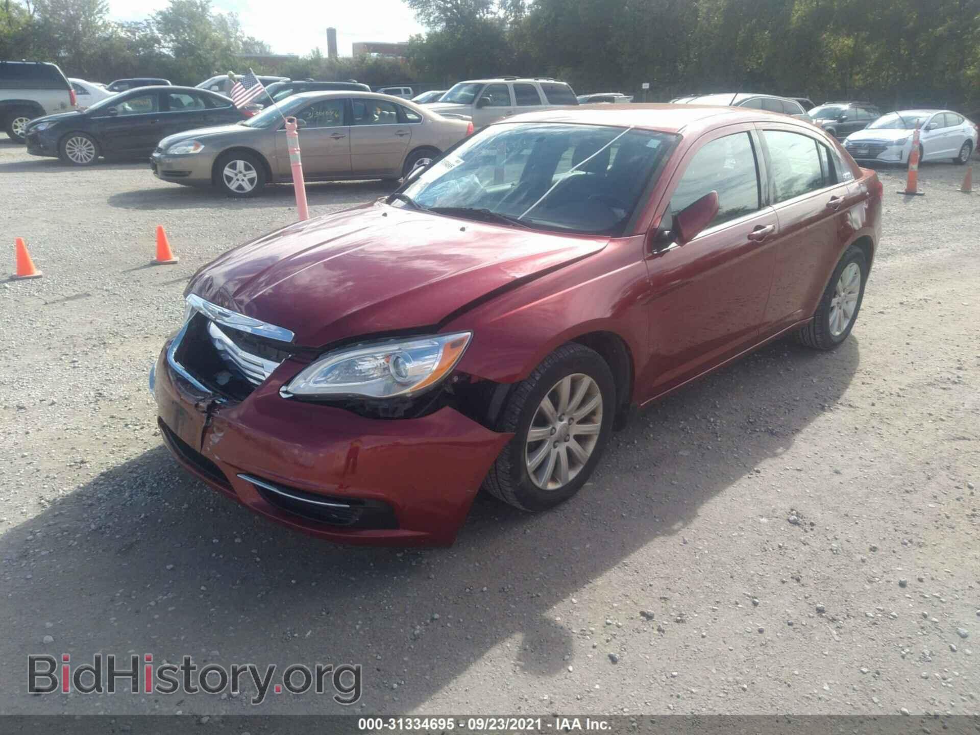 2012 CHRYSLER 200 - VIN: 1C3CCBBB0CN301524 - Фото 2