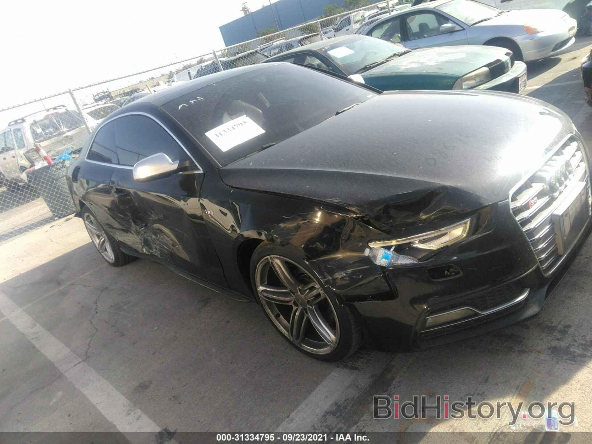 Photo WAUCGAFRXDA069361 - AUDI S5 2013