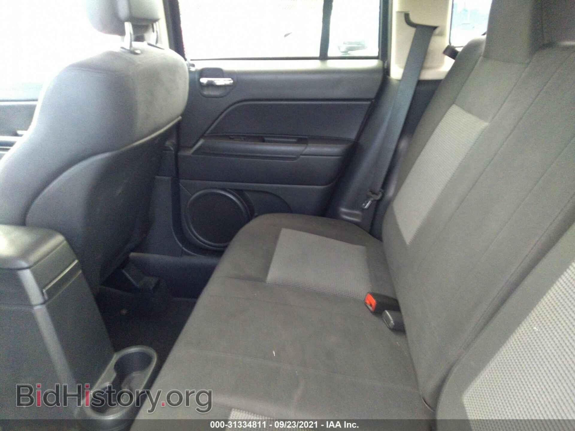 2011 JEEP COMPASS - VIN: 1J4NF1FB9BD281269 - Photo 8