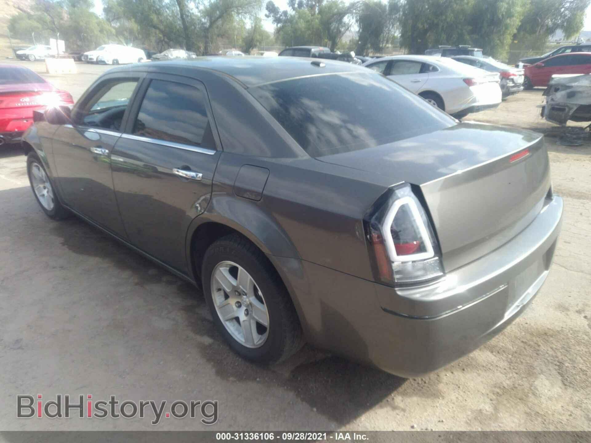 2010 CHRYSLER 300 - VIN: 2C3CA5CV7AH164751 - Фото 3