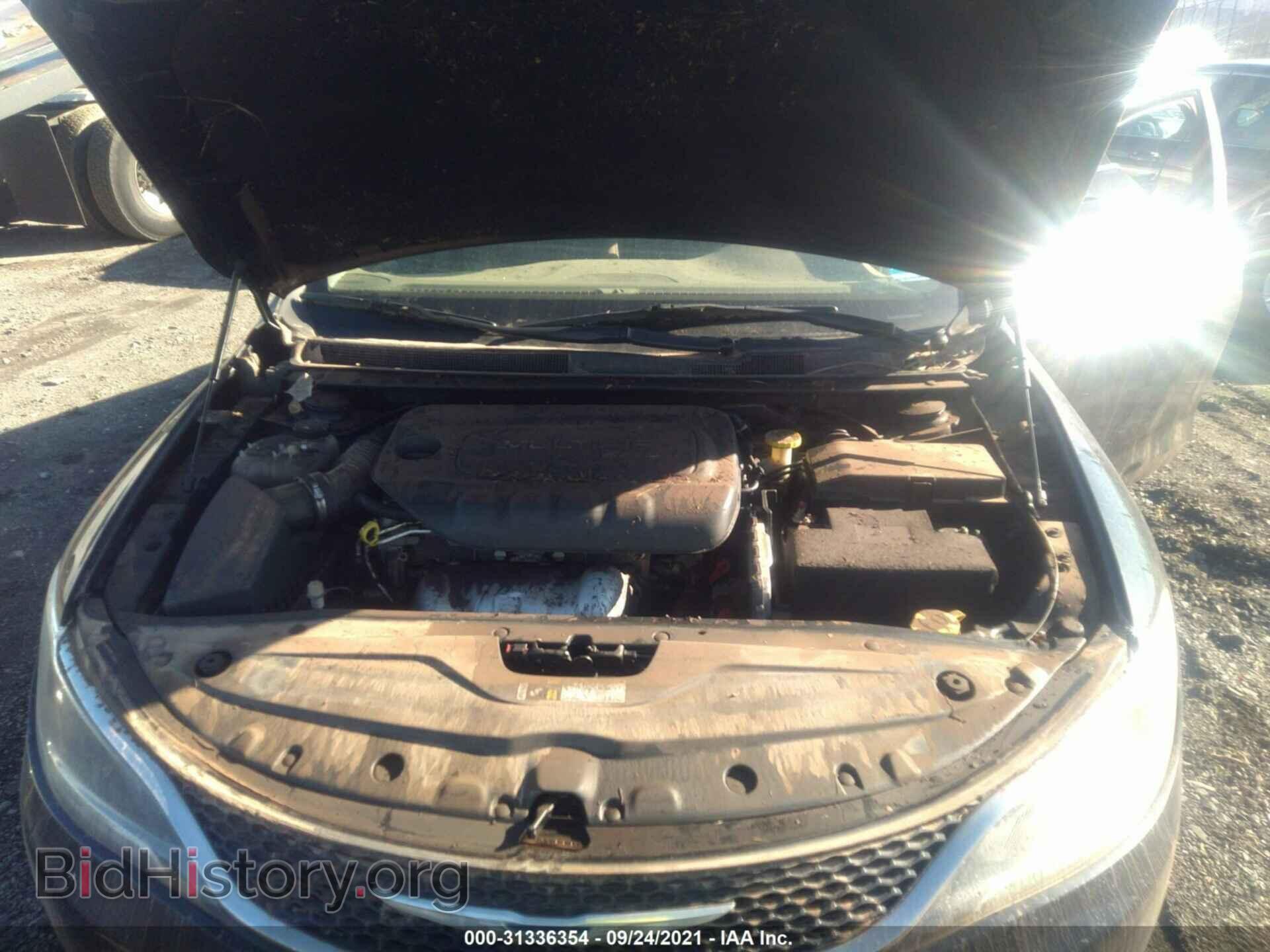 2015 CHRYSLER 200 - VIN: 1C3CCCAB6FN654877 - Фото 10