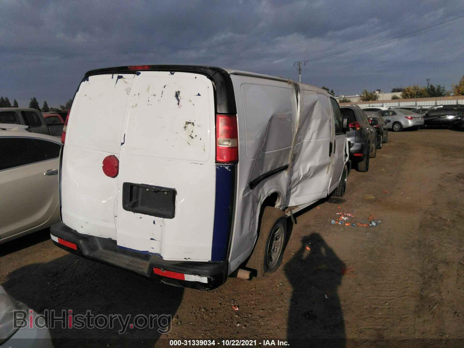 2014 CHEVROLET EXPRESS CARGO VAN - VIN: 1GCSGAFX4E1167140 - Photo 4