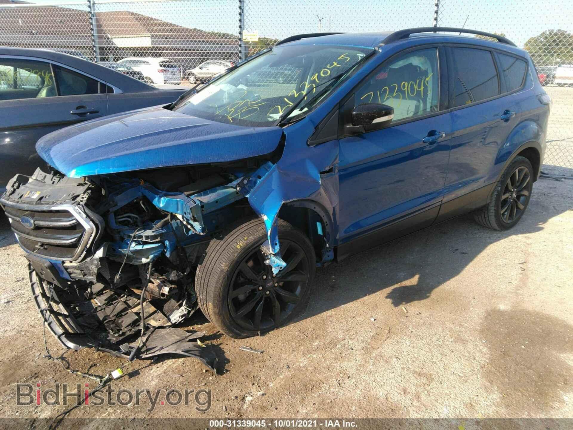 2017 FORD ESCAPE - VIN: 1FMCU0J91HUA03052 - Фото 2