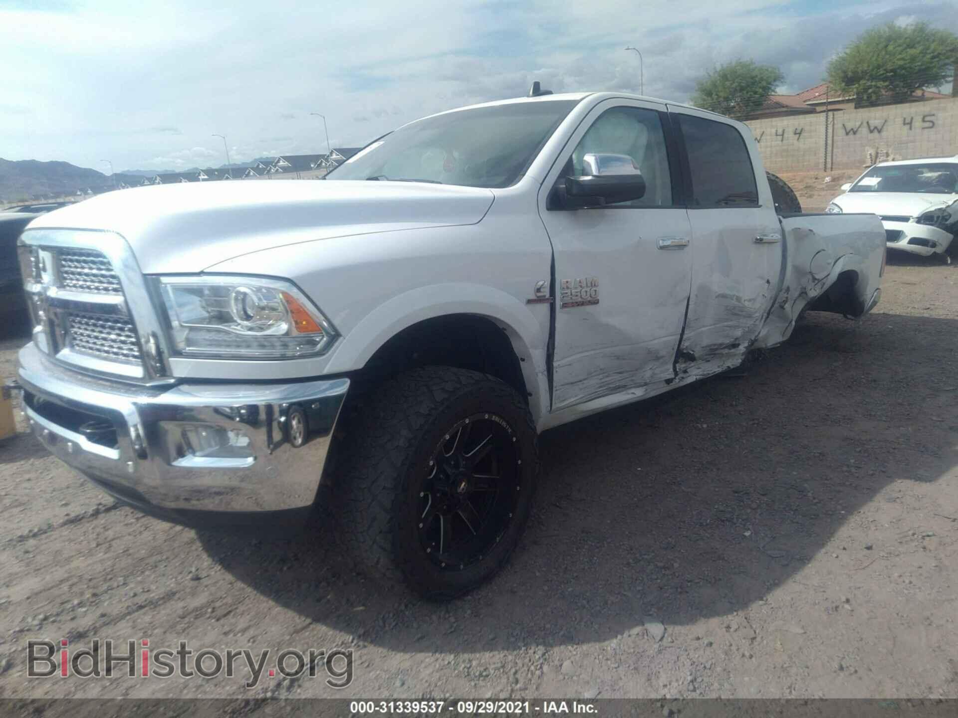 2017 RAM 2500 - VIN: 3C6UR5FL8HG725575 - Фото 2