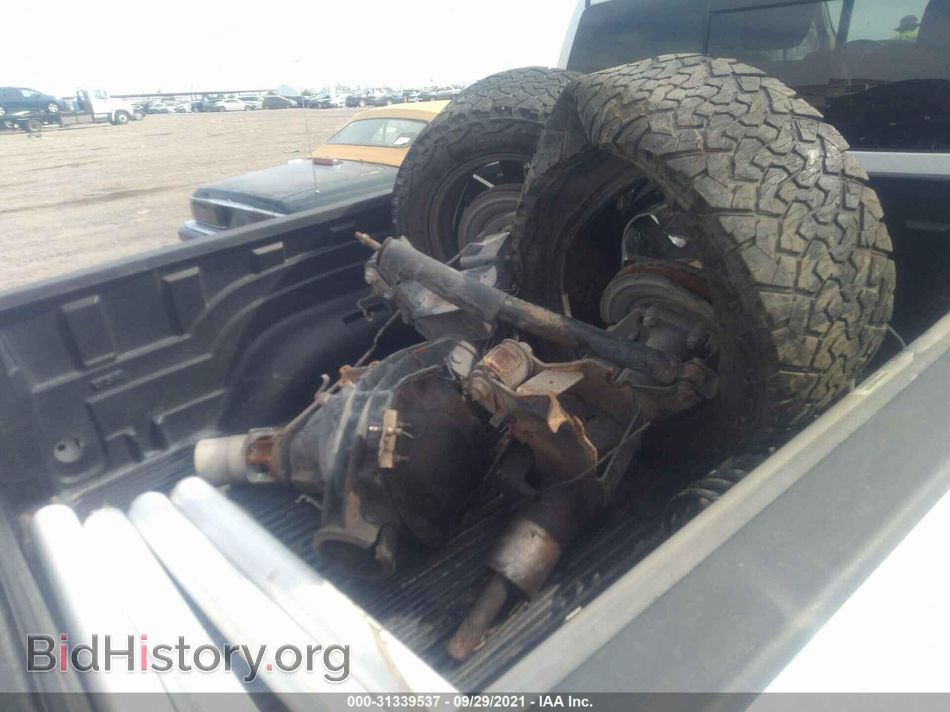 2017 RAM 2500 - VIN: 3C6UR5FL8HG725575 - Фото 11