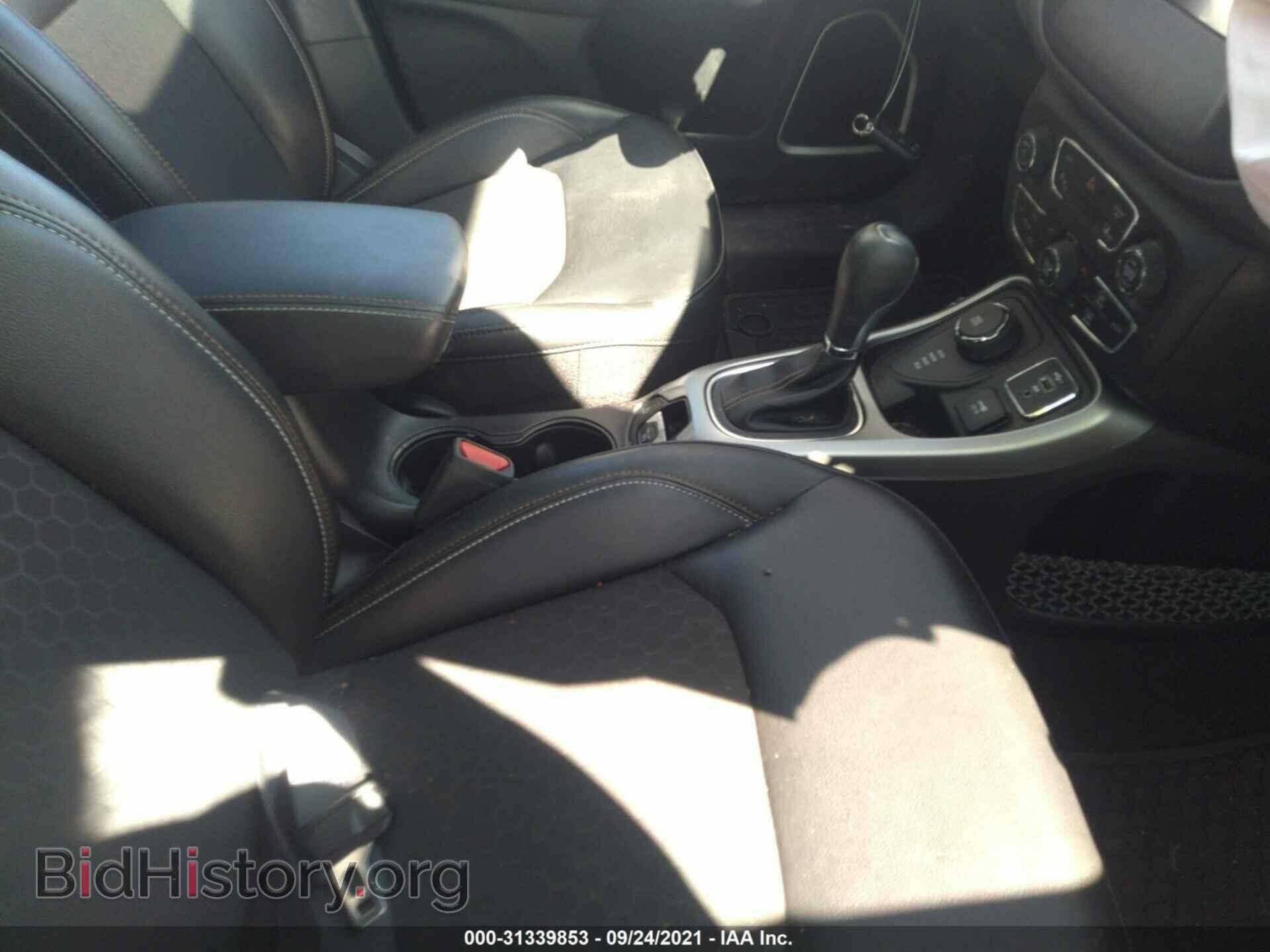 2020 JEEP COMPASS - VIN: 3C4NJDBB3LT223844 - Фото 5