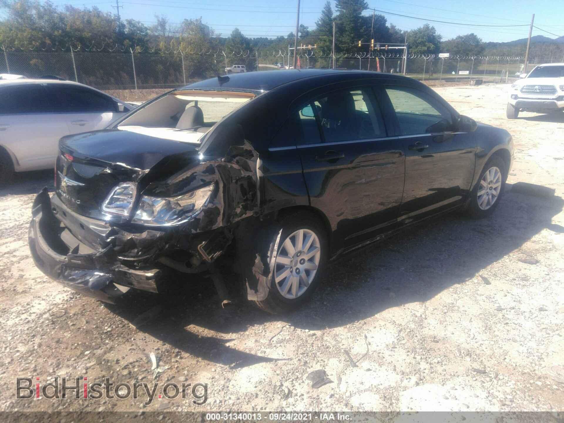 2010 CHRYSLER SEBRING - VIN: 1C3CC4FB1AN229820 - Фото 4