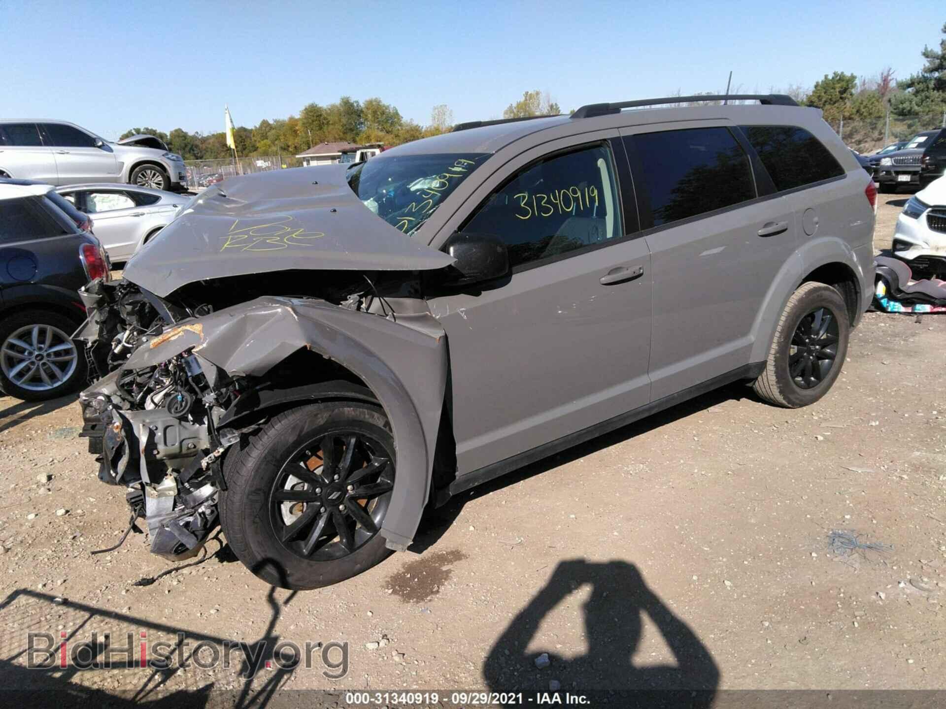 2020 DODGE JOURNEY - VIN: 3C4PDCAB7LT279975 - Фото 2
