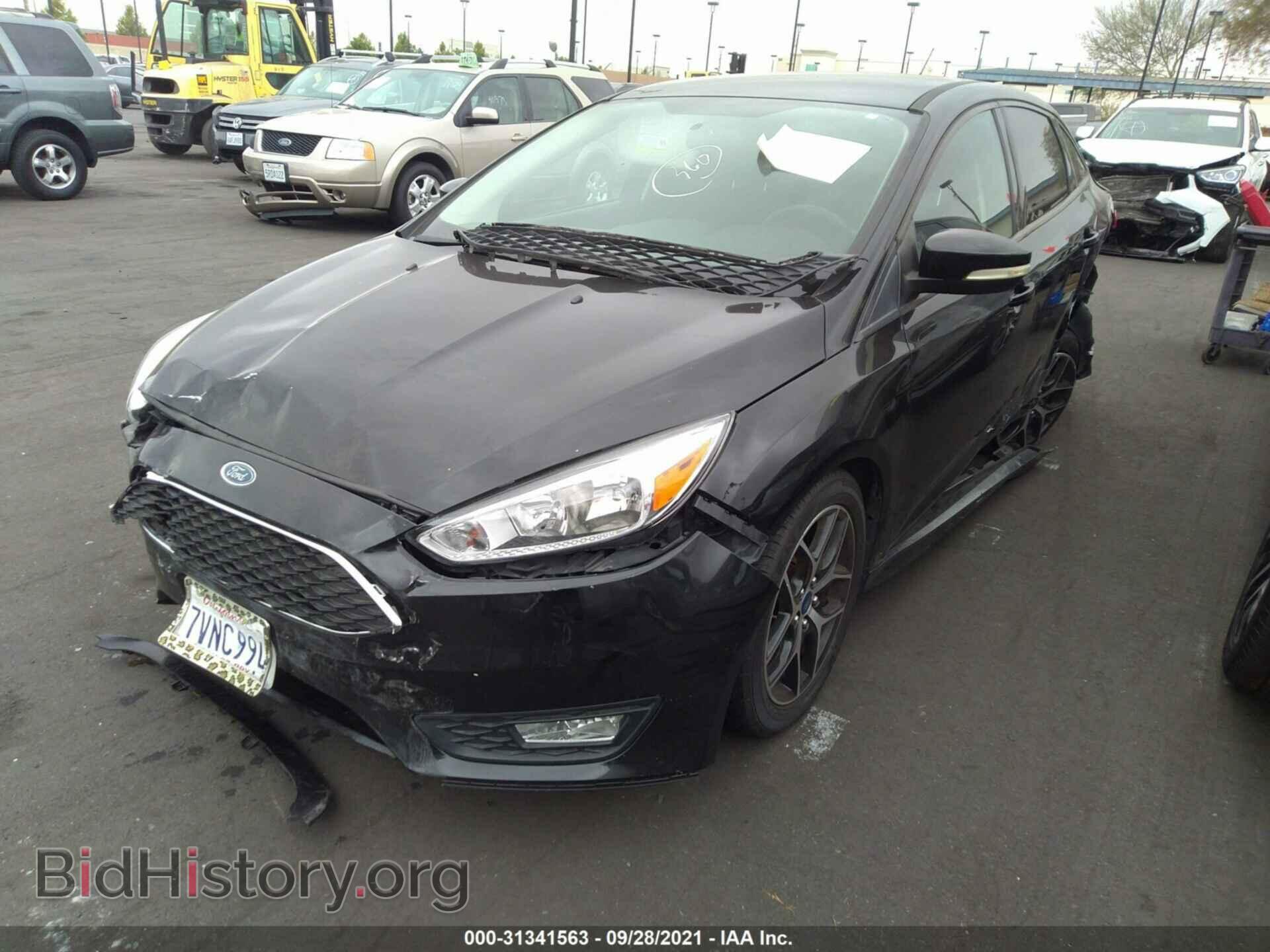 2016 FORD FOCUS - VIN: 1FADP3F24GL383852 - Фото 2