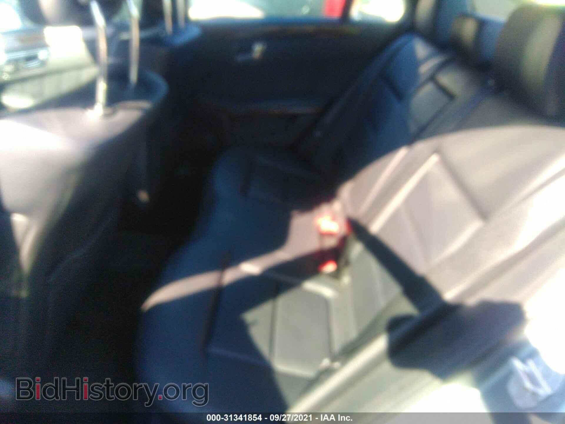 2011 MERCEDES-BENZ E-CLASS - VIN: WDDHF8HB8BA496612 - Фото 8