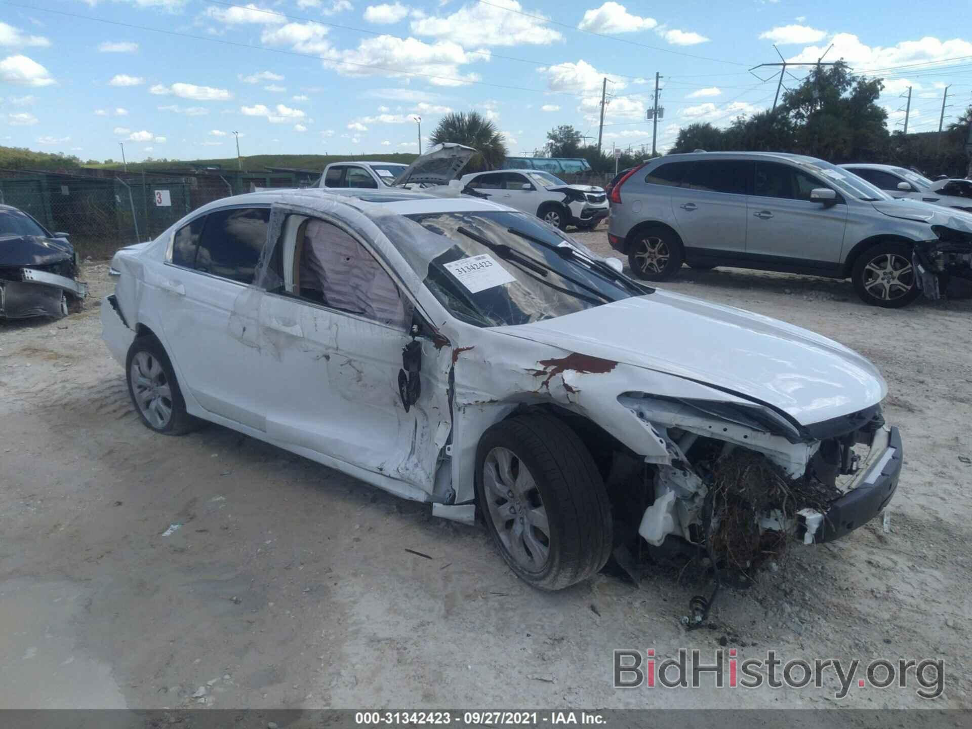 Photo 1HGCP26898A065356 - HONDA ACCORD SDN 2008