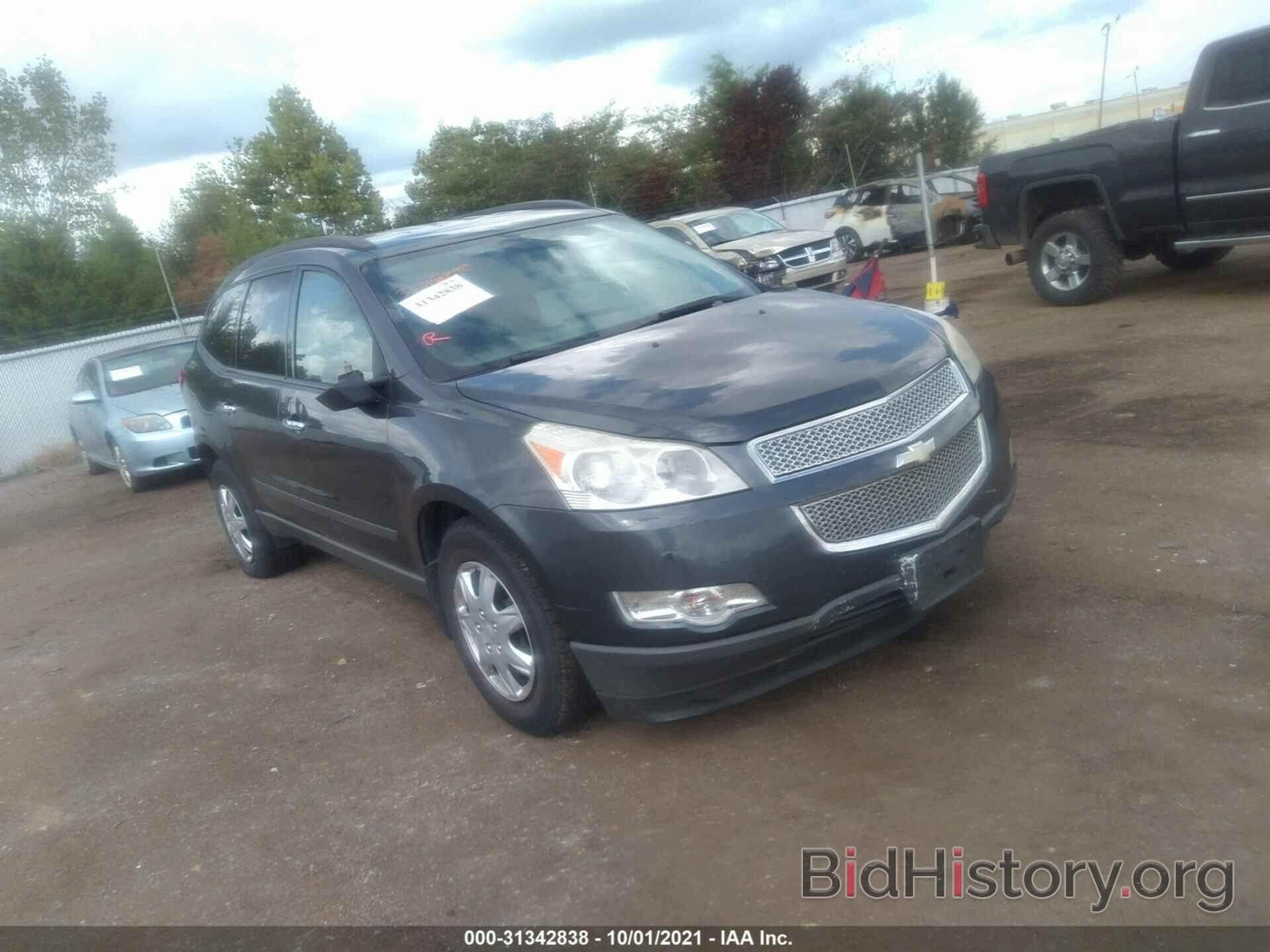 Photo 1GNKVEEDXBJ230085 - CHEVROLET TRAVERSE 2011