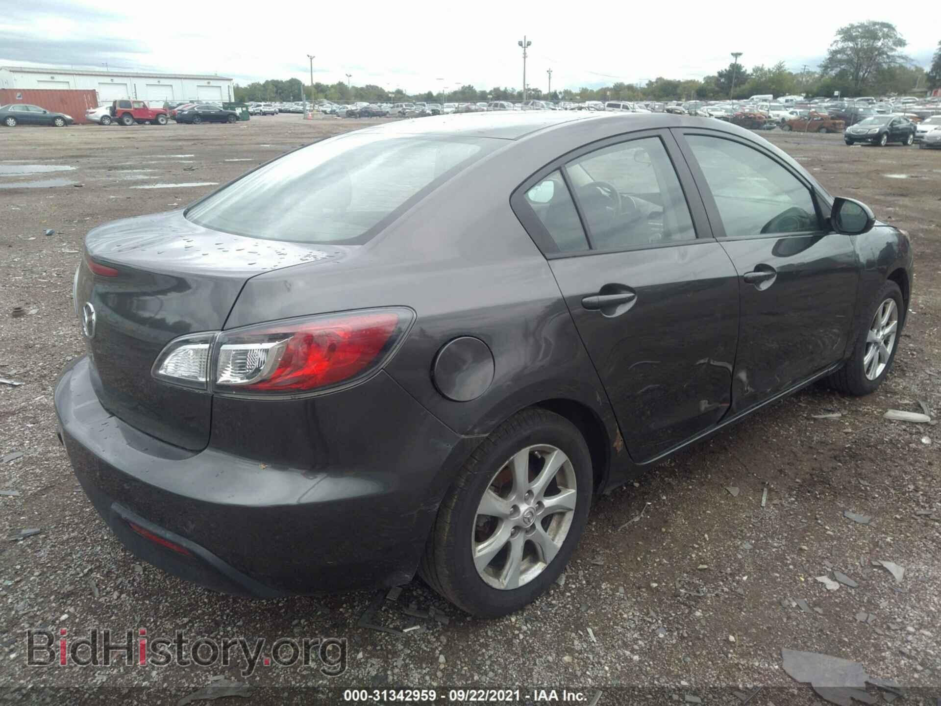 2011 MAZDA MAZDA3 - VIN: JM1BL1VFXB1451338 - Фото 4