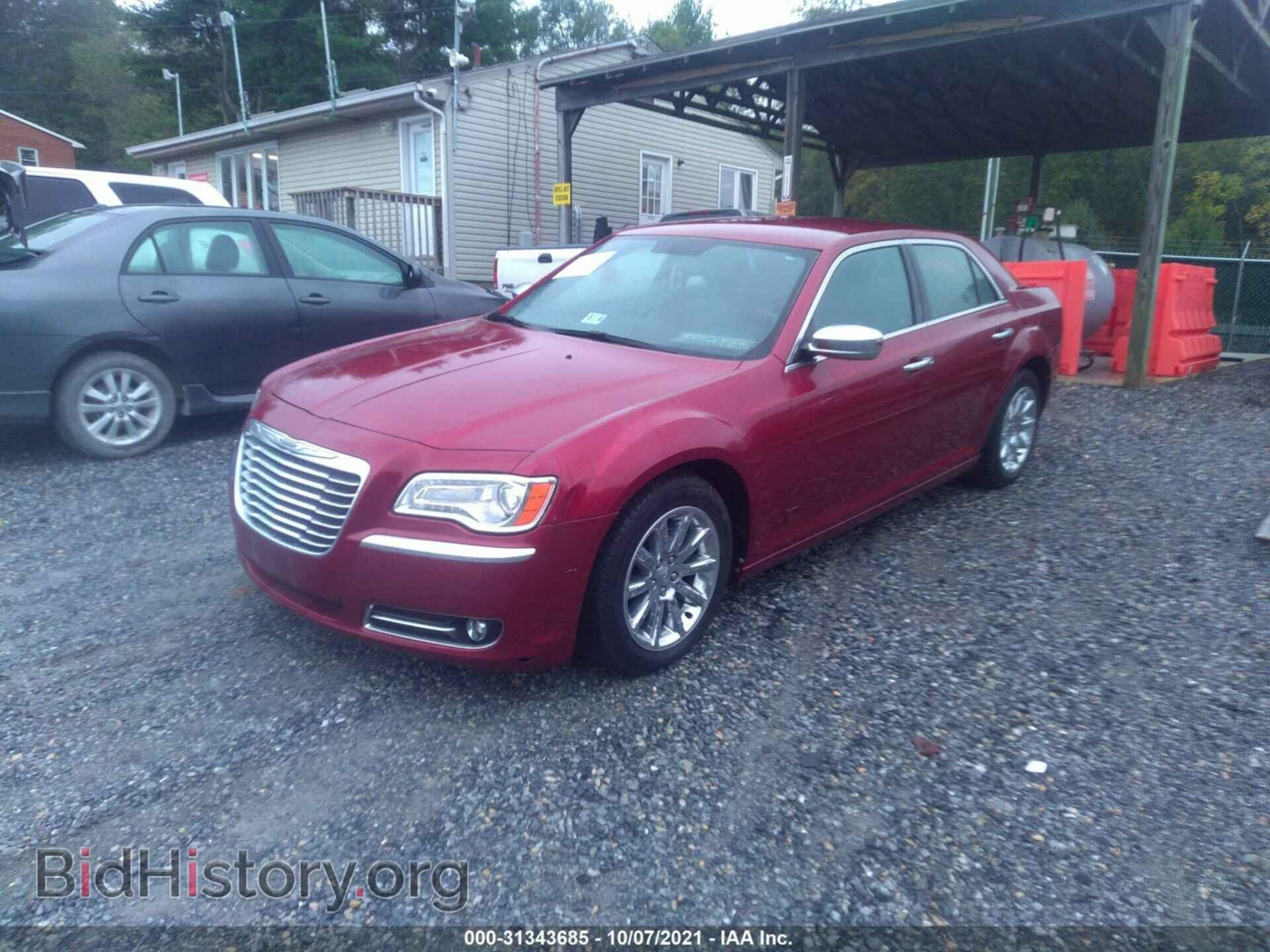 2013 CHRYSLER 300 - VIN: 2C3CCAEG8DH620438 - Фото 2
