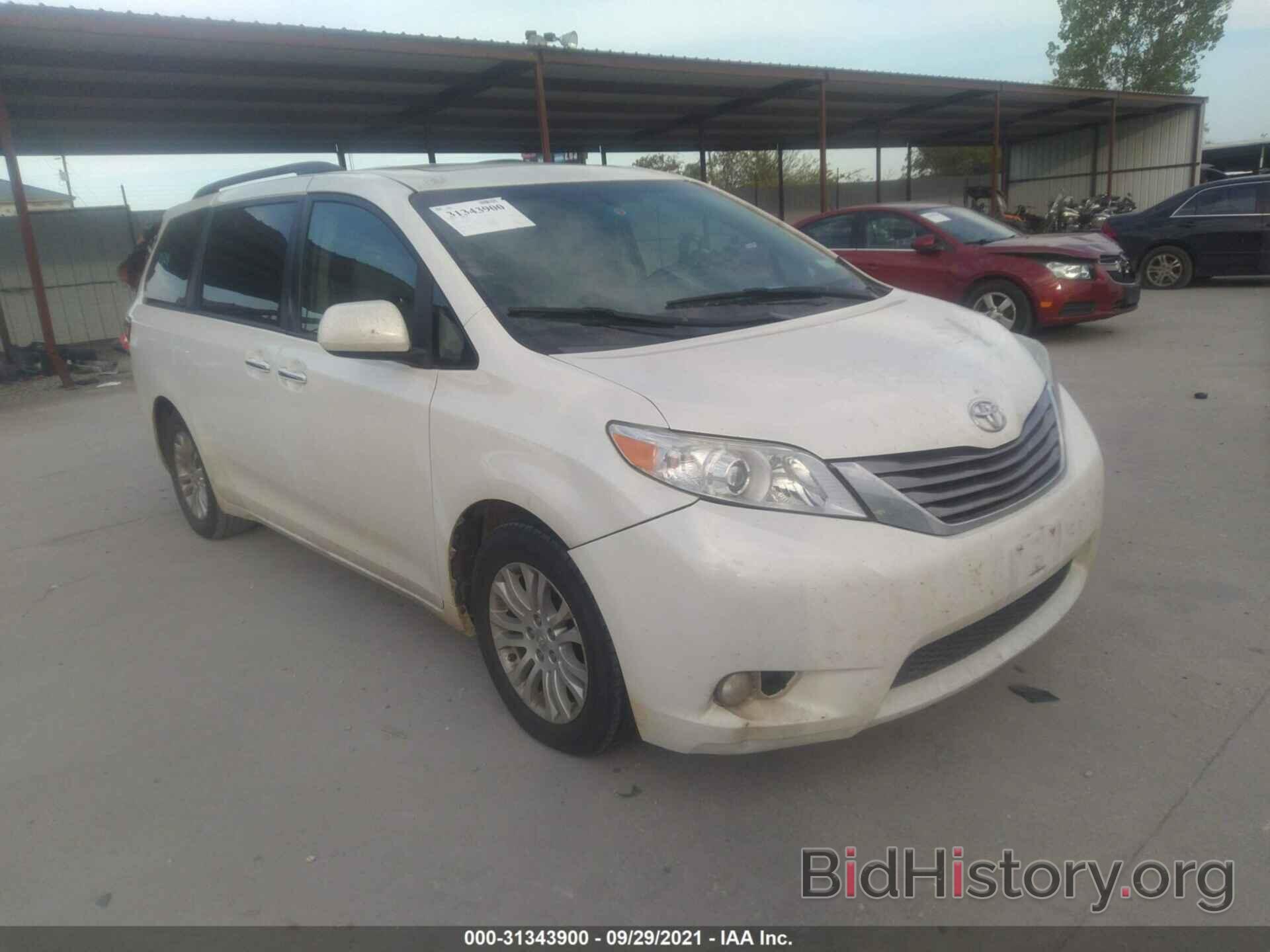 Фотография 5TDYZ3DC2HS823584 - TOYOTA SIENNA 2017