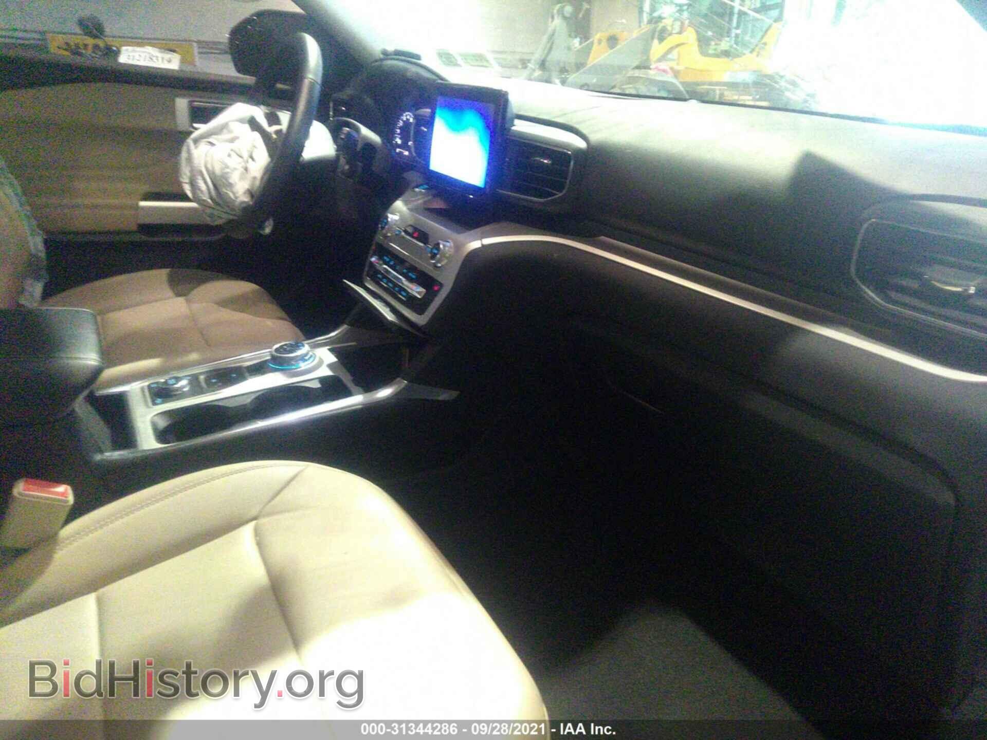 2021 FORD EXPLORER - VIN: 1FMSK8DH5MGA21792 - Photo 5