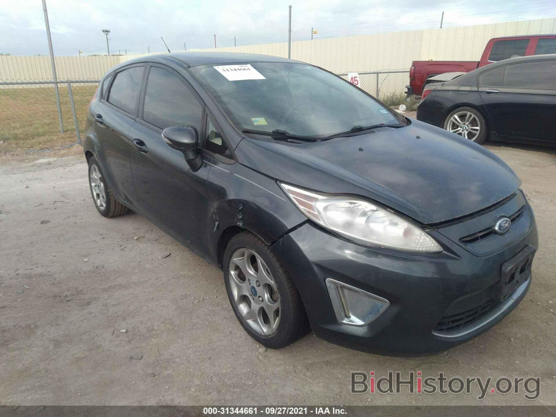 Photo 3FADP4FJ3BM207895 - FORD FIESTA 2011