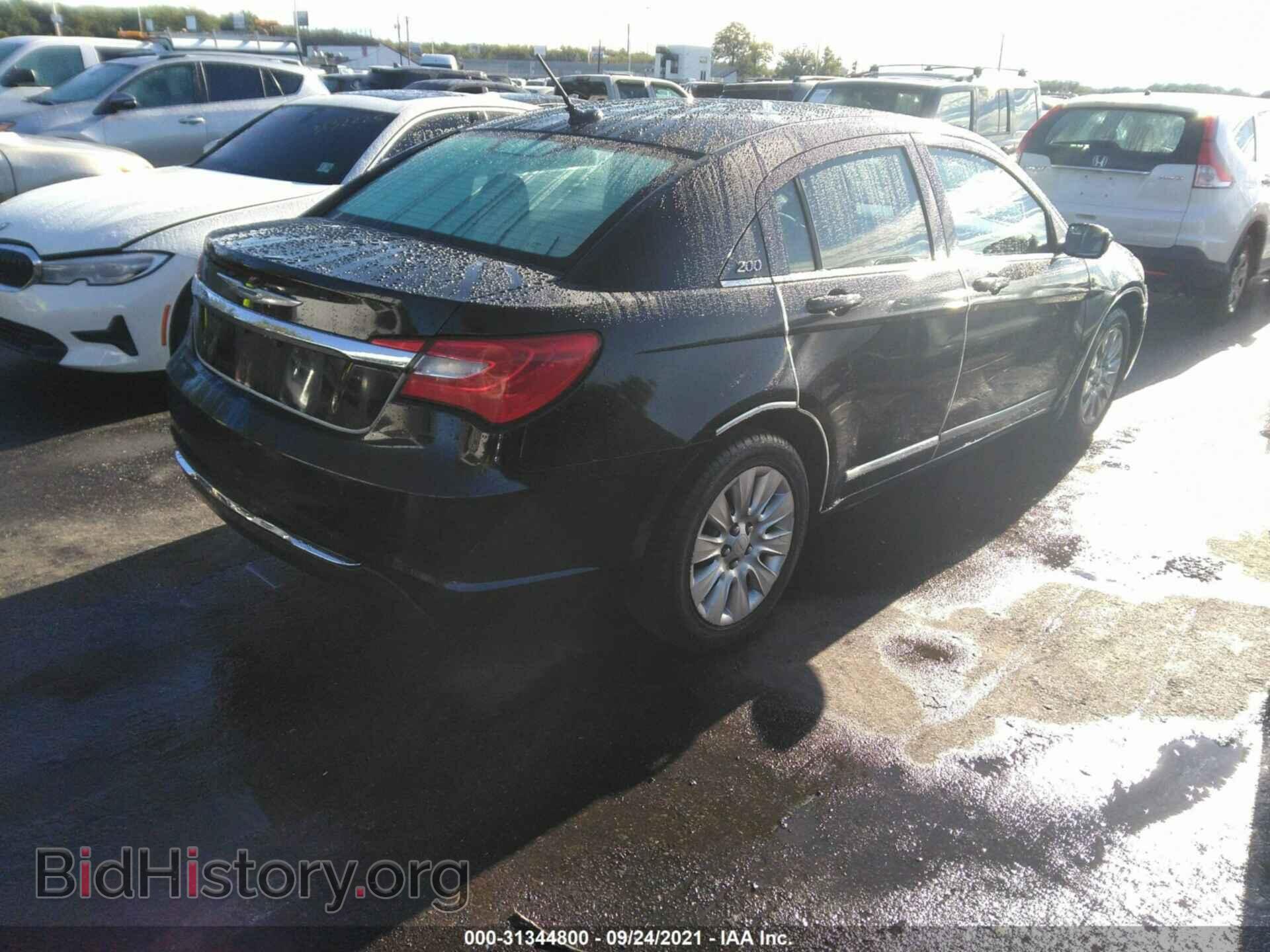 2012 CHRYSLER 200 - VIN: 1C3CCBAB4CN319946 - Фото 4