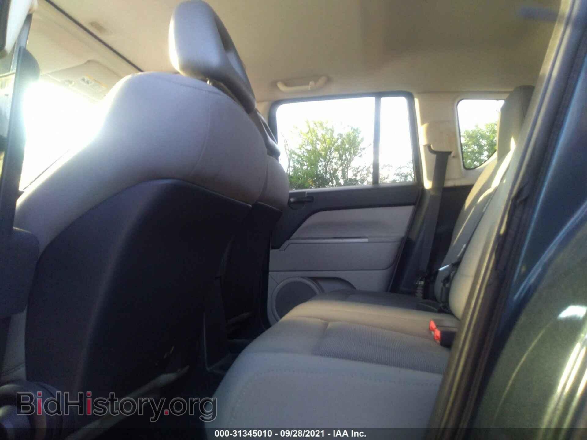 2007 JEEP COMPASS - VIN: 1J8FT47W27D428974 - Фото 8