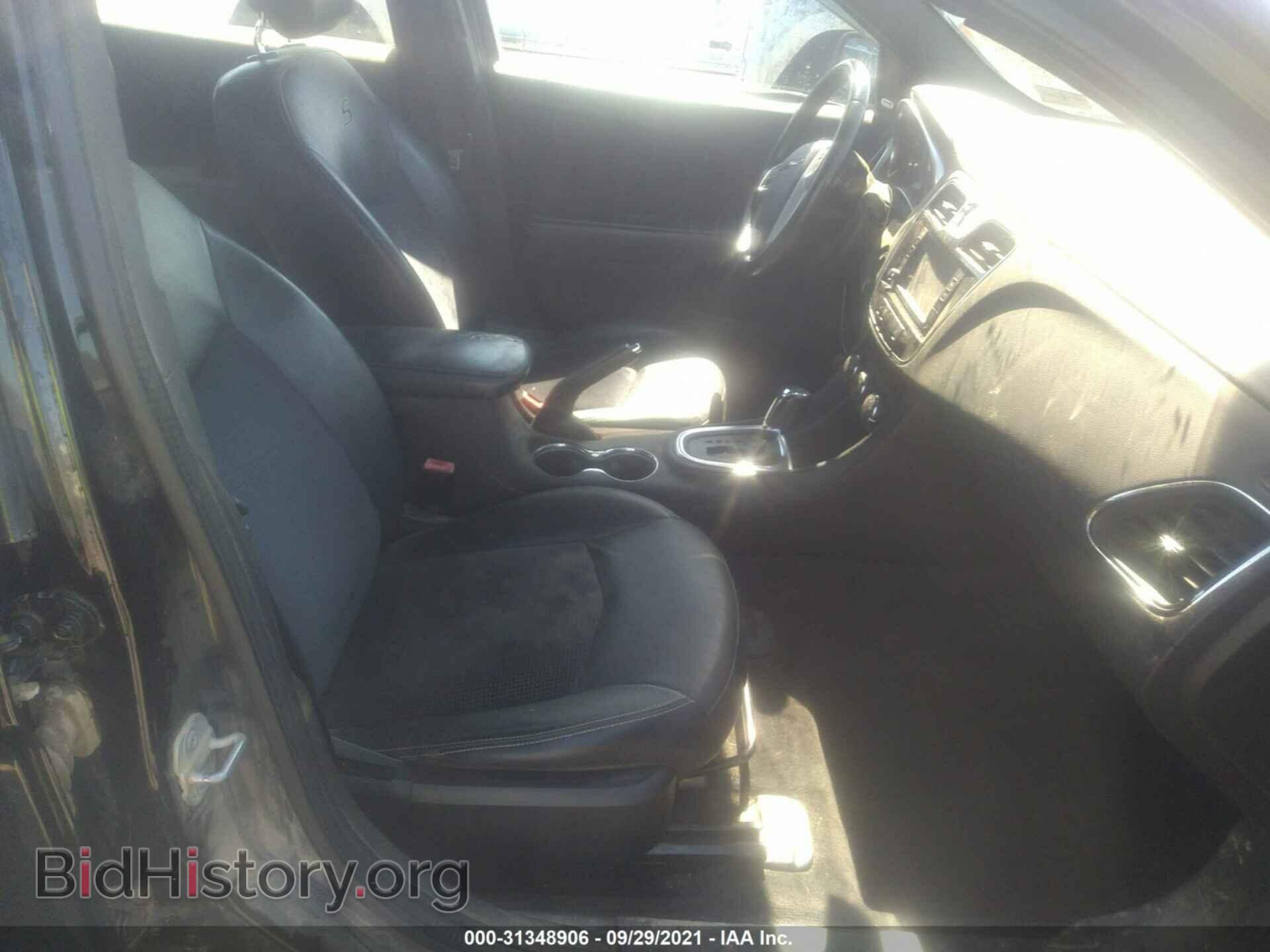 2011 CHRYSLER 200 - VIN: 1C3BC8FG1BN577889 - Photo 5