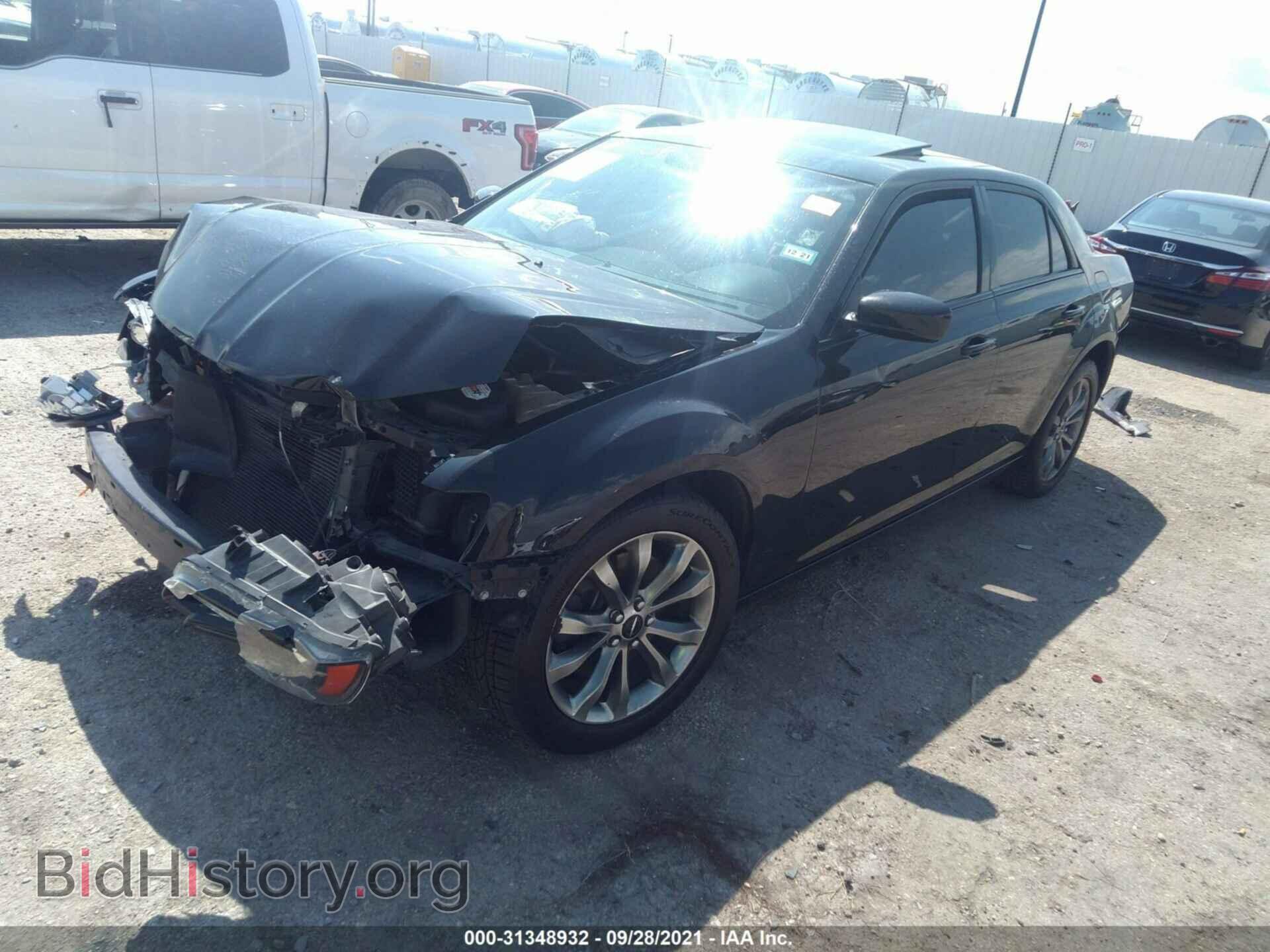 2014 CHRYSLER 300 - VIN: 2C3CCAGG1EH337166 - Фото 2