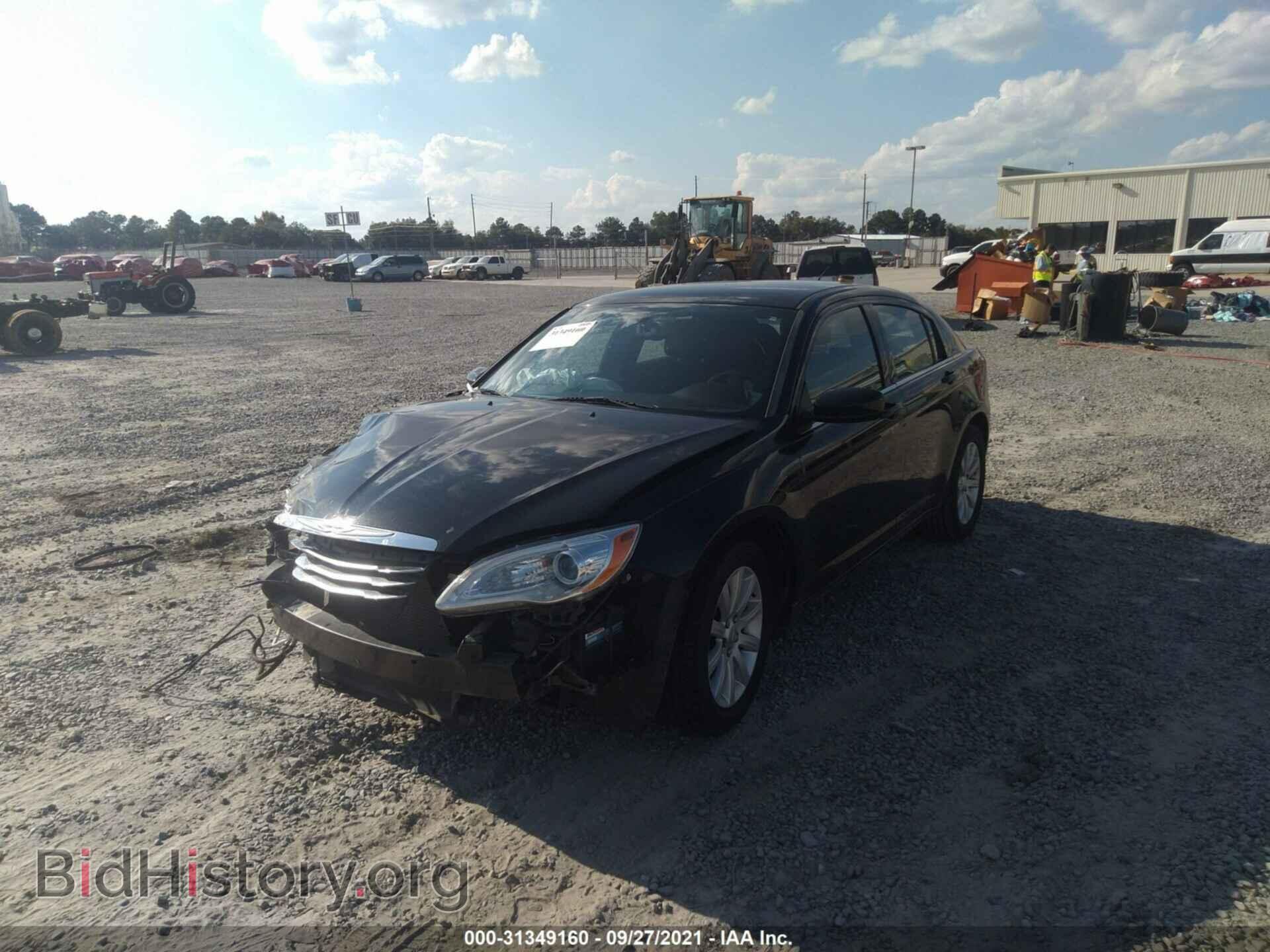2014 CHRYSLER 200 - VIN: 1C3CCBBB9EN150279 - Фото 2
