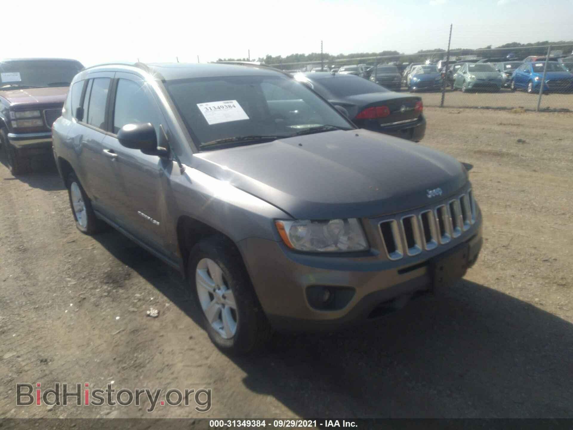 Фотография 1J4NF5FB1BD218416 - JEEP COMPASS 2011