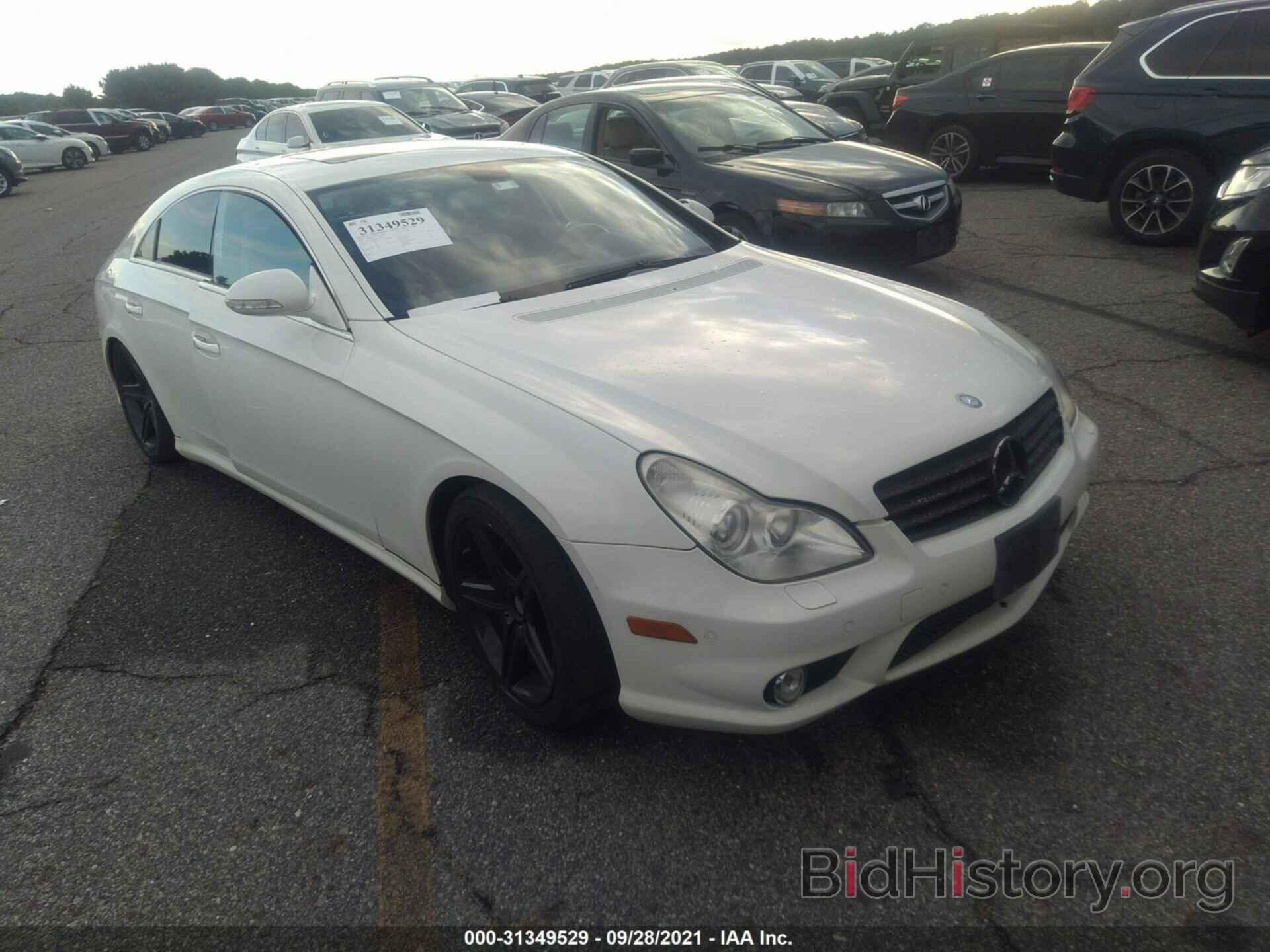 Photo WDDDJ72X68A136713 - MERCEDES-BENZ CLS-CLASS 2008