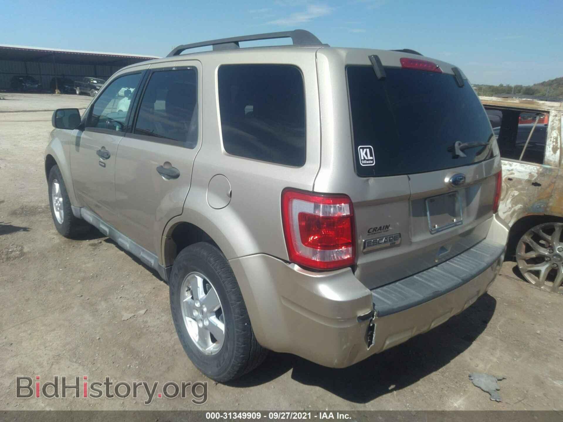 2010 FORD ESCAPE - VIN: 1FMCU0D72AKB42389 - Фото 3