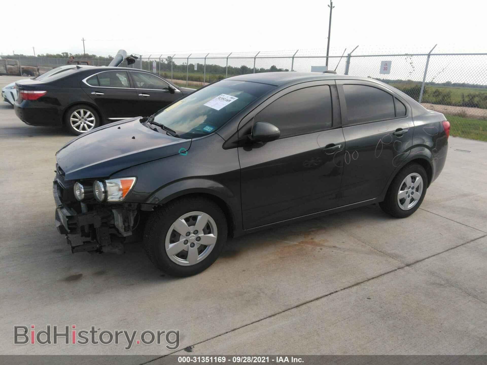 2016 CHEVROLET SONIC - VIN: 1G1JA5SH2G4178702 - Фото 2