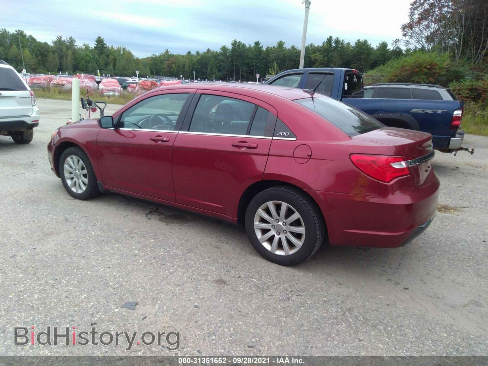 2011 CHRYSLER 200 - VIN: 1C3BC1FG8BN527692 - Фото 3