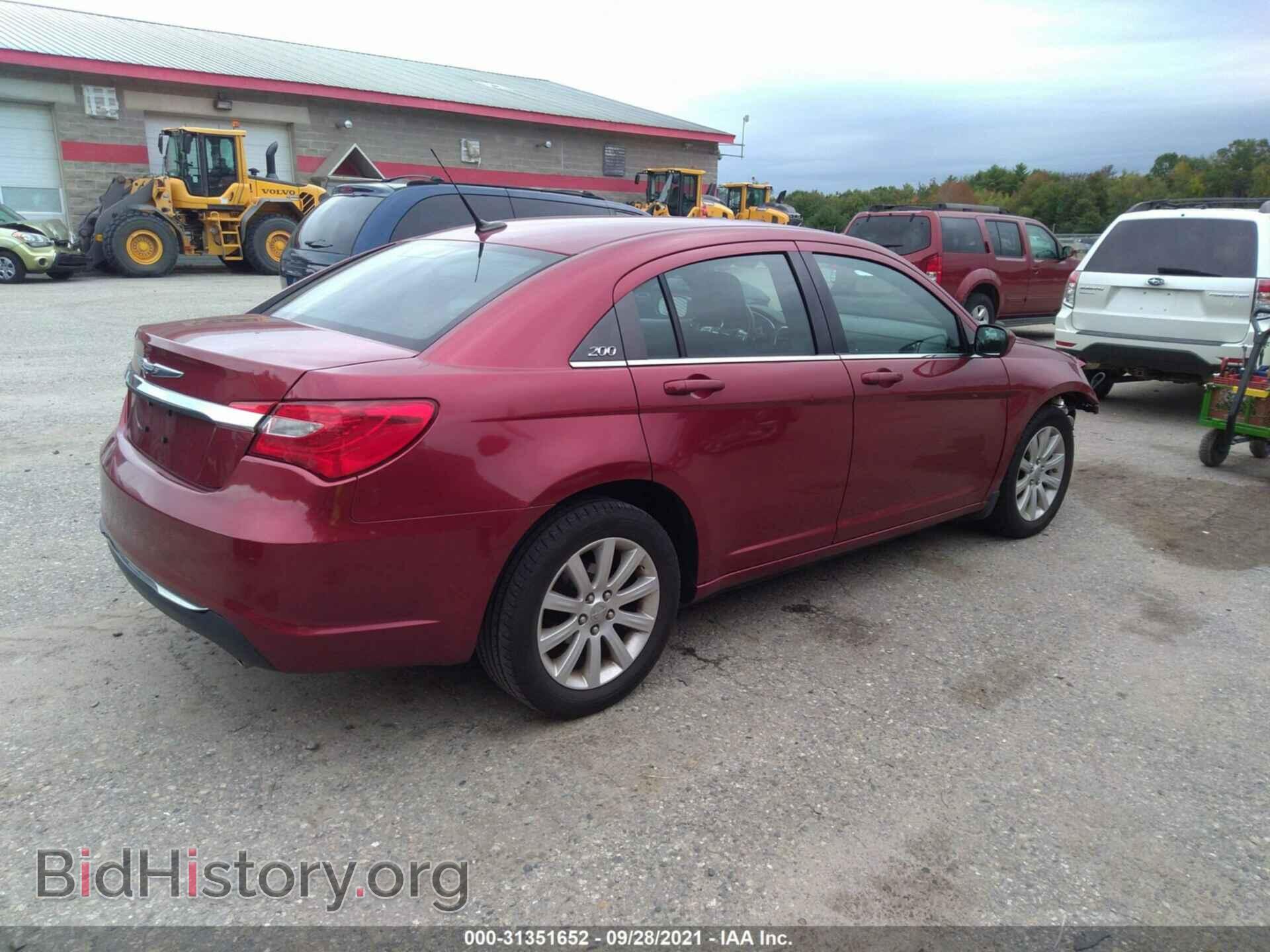 2011 CHRYSLER 200 - VIN: 1C3BC1FG8BN527692 - Фото 4