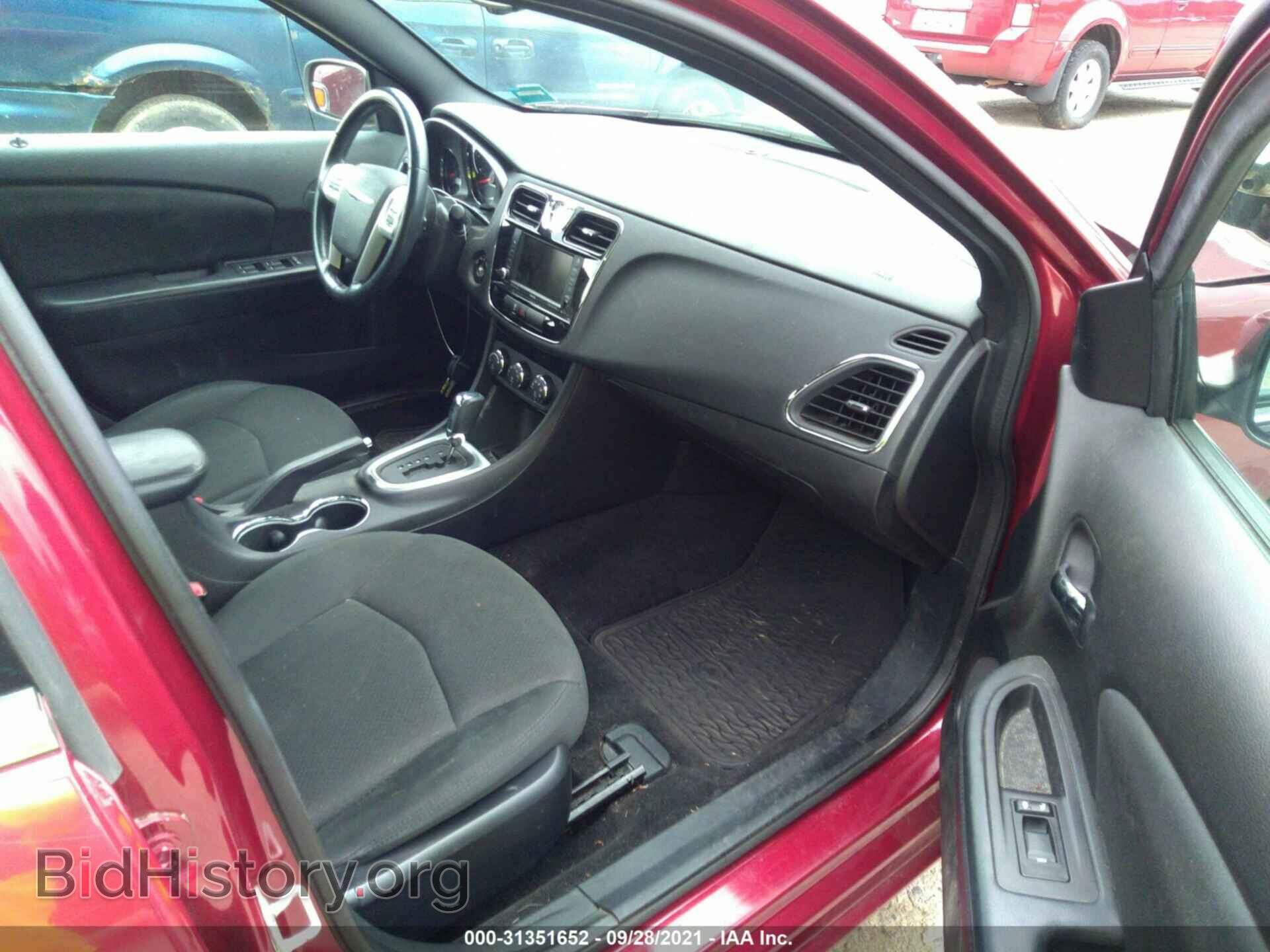 2011 CHRYSLER 200 - VIN: 1C3BC1FG8BN527692 - Фото 5