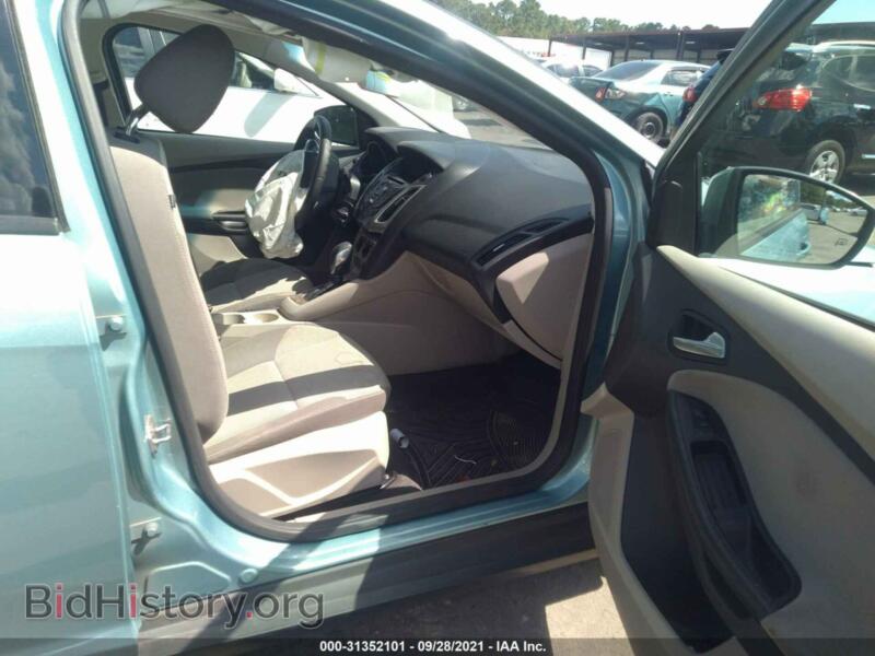 2012 Ford FOCUS (VIN 1FAHP3F23CL265769) — фото 5 из 11