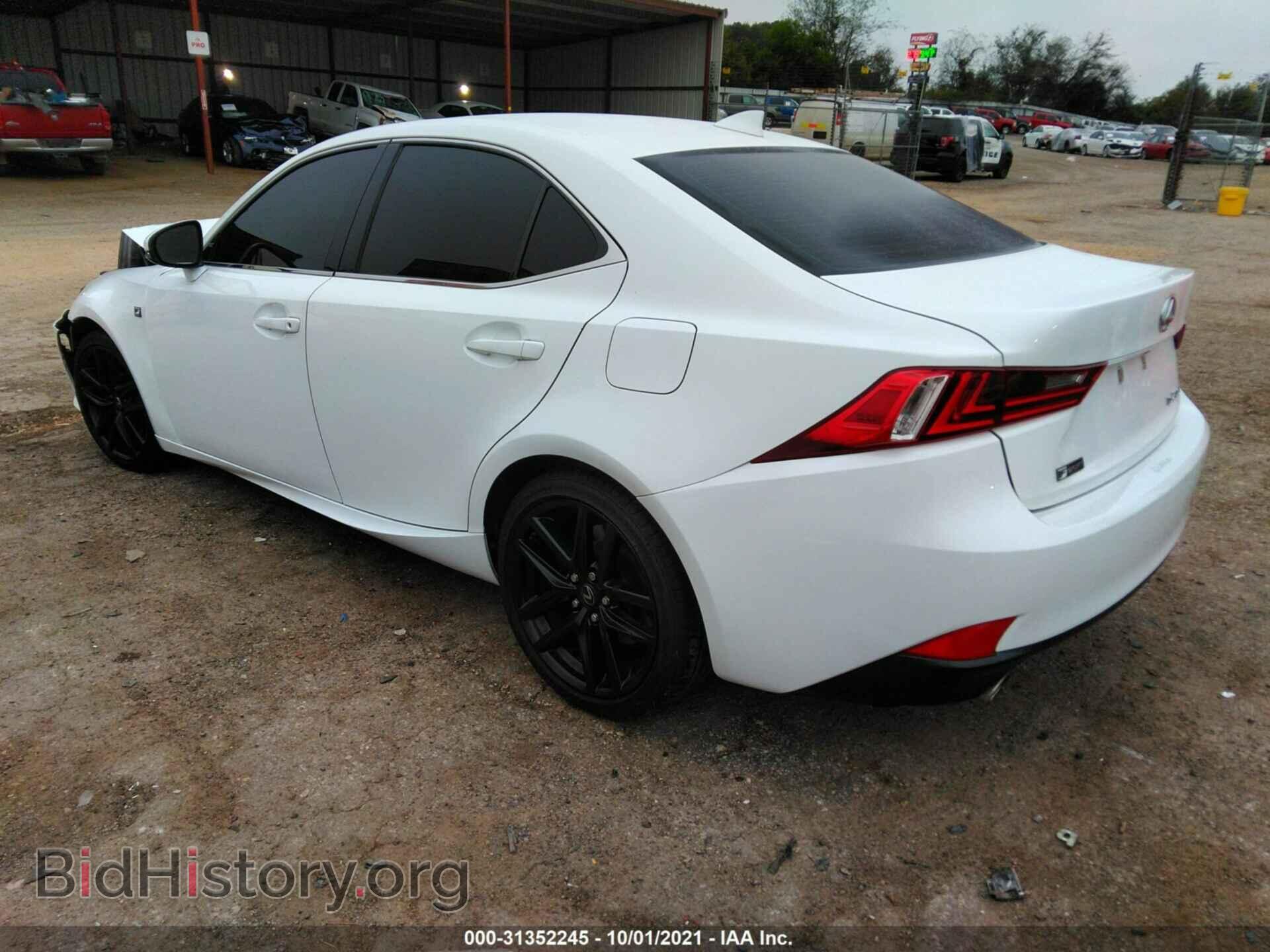 2016 LEXUS IS 200T - VIN: JTHBA1D24G5004619 - Фото 3