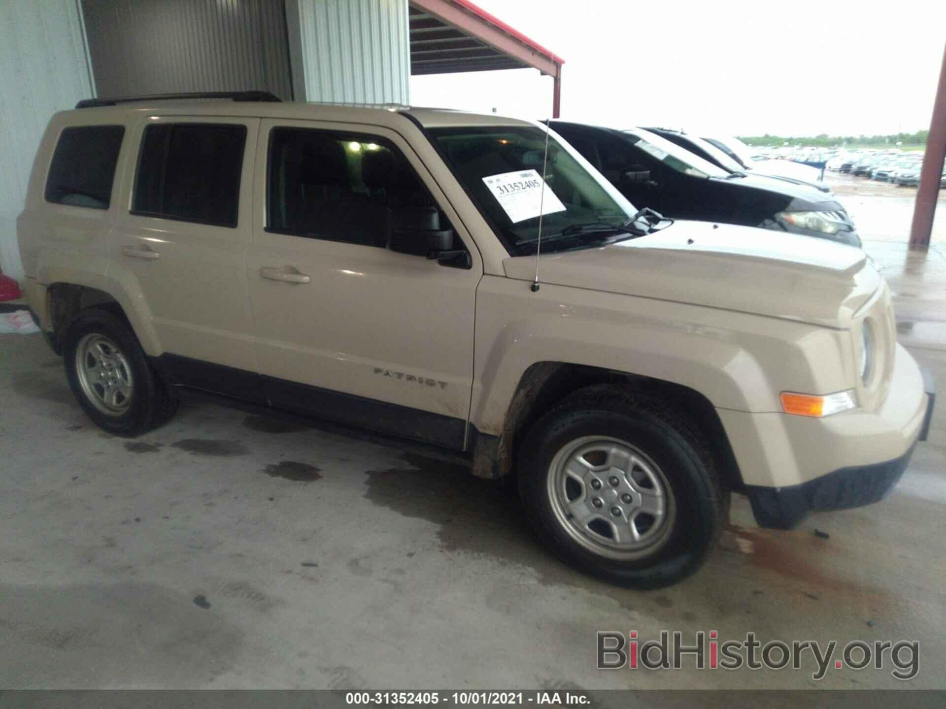 Photo 1C4NJPBA8HD209945 - JEEP PATRIOT 2017