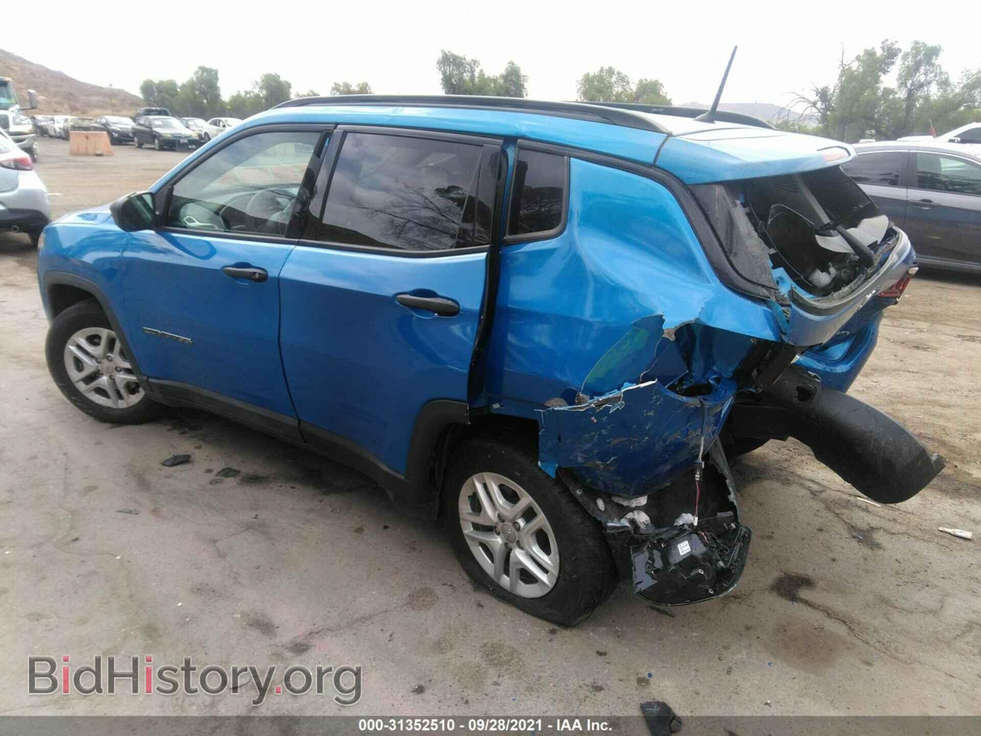 2018 JEEP COMPASS - VIN: 3C4NJCABXJT122941 - Фото 3