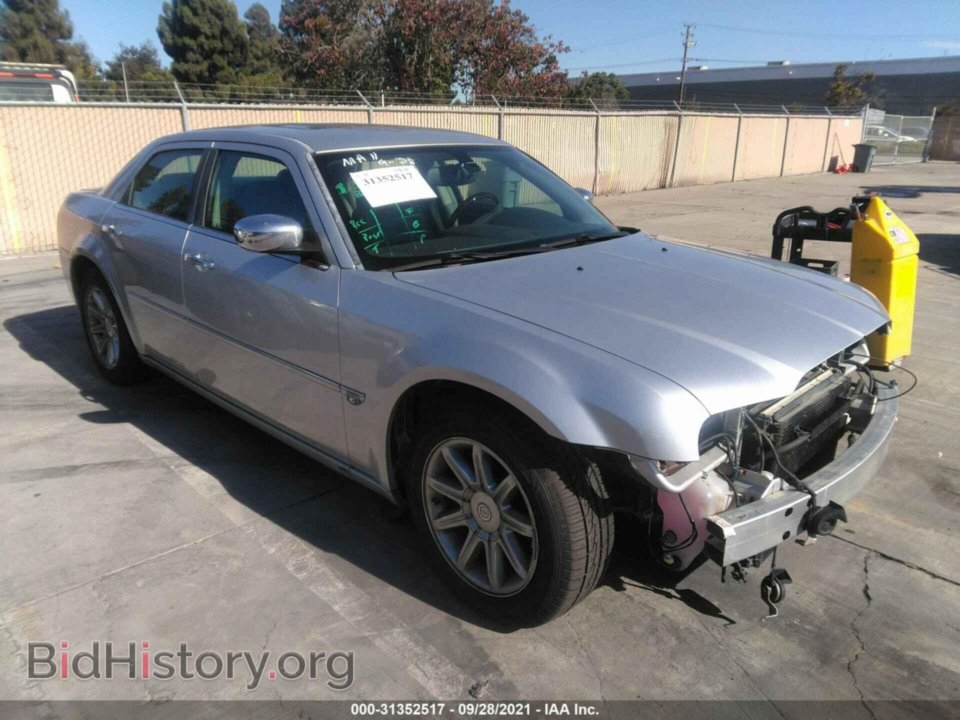 Фотография 2C3KA63H96H395654 - CHRYSLER 300 2006