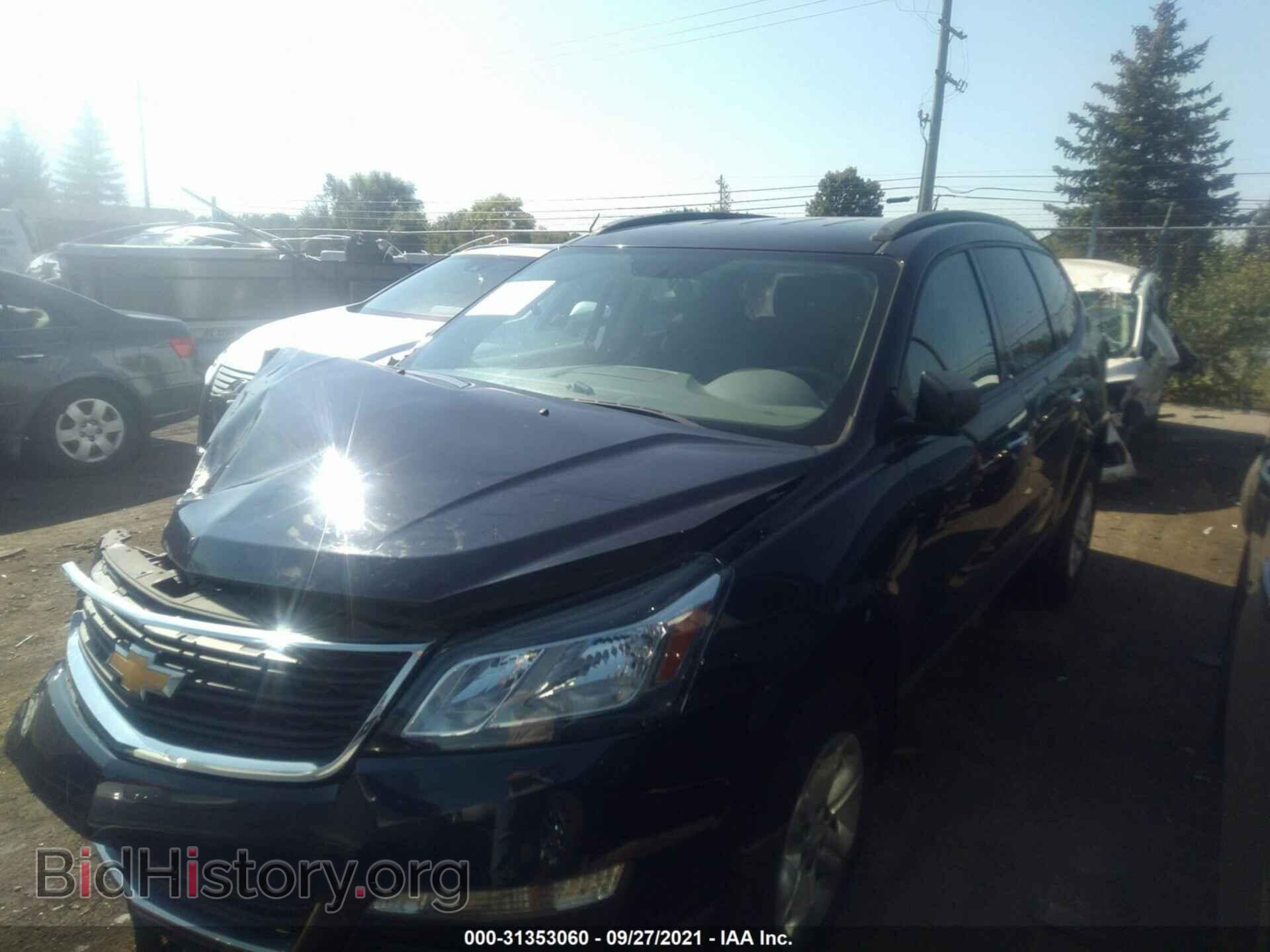 2017 CHEVROLET TRAVERSE - VIN: 1GNKRFED9HJ228539 - Фото 2