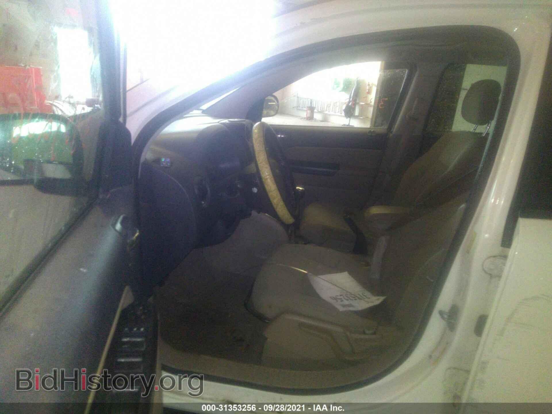 2010 JEEP COMPASS - VIN: 1J4NF1FBXAD623794 - Фото 5
