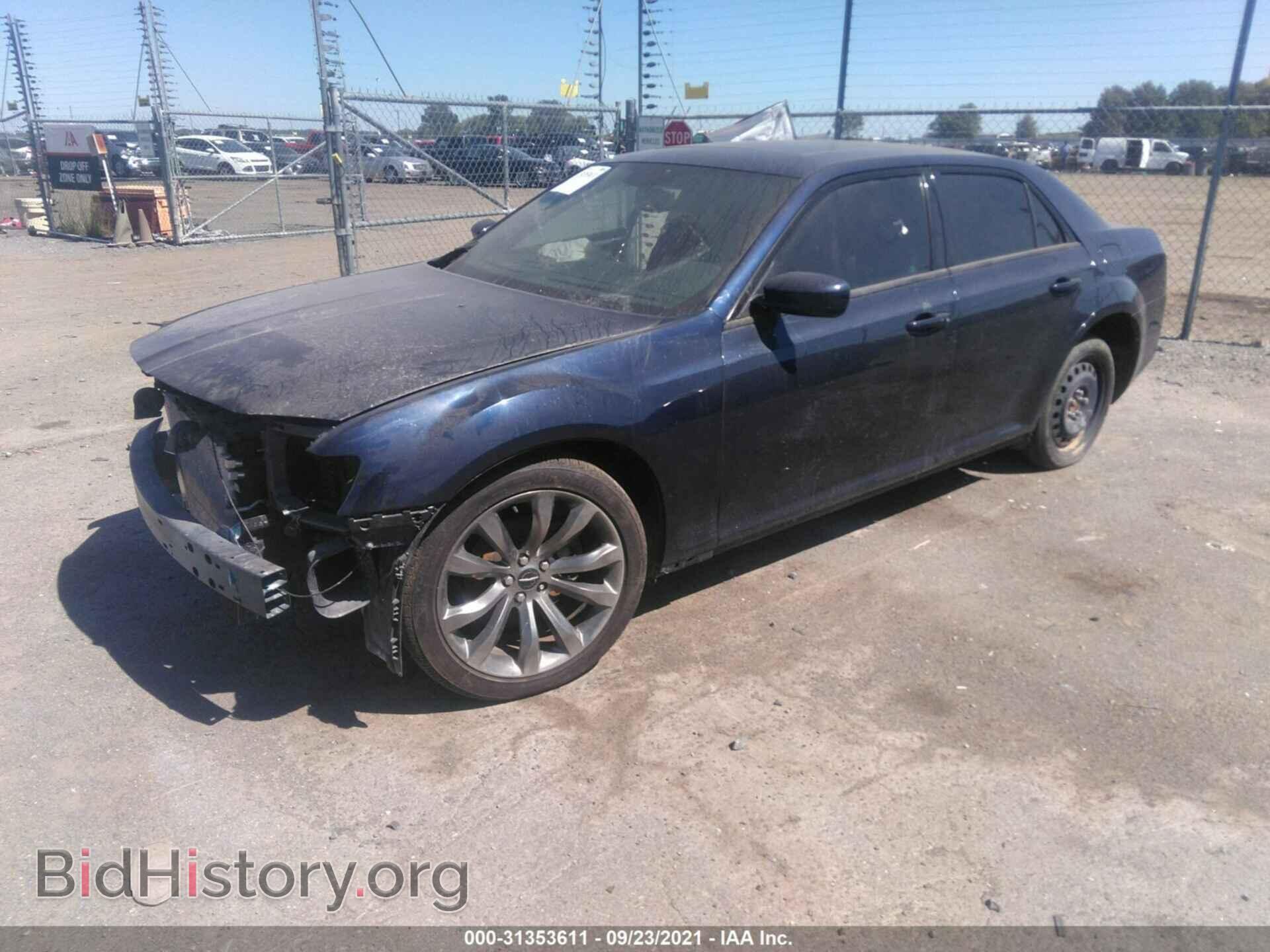 2014 CHRYSLER 300 - VIN: 2C3CCABG1EH278577 - Фото 2