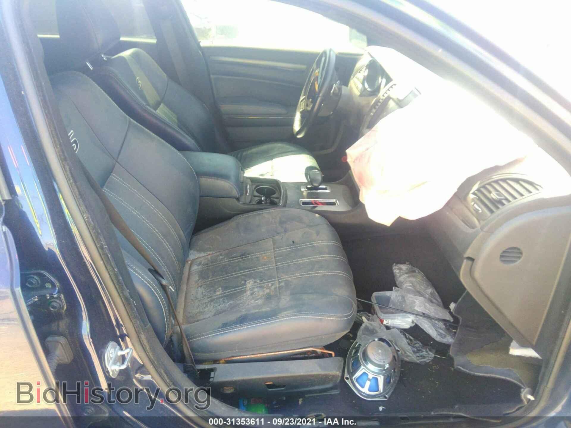 2014 CHRYSLER 300 - VIN: 2C3CCABG1EH278577 - Фото 5