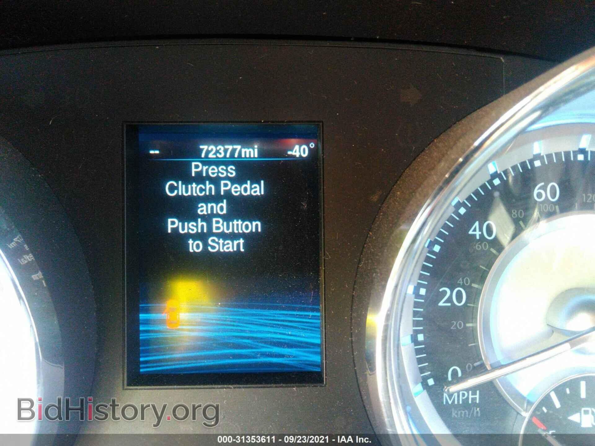 2014 CHRYSLER 300 - VIN: 2C3CCABG1EH278577 - Фото 7