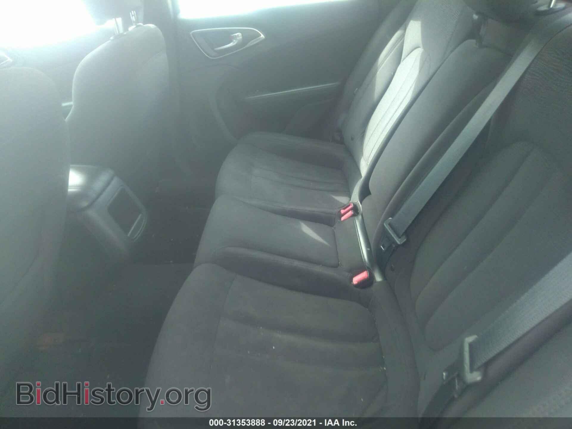 2015 CHRYSLER 200 - VIN: 1C3CCCAB5FN692178 - Фото 8