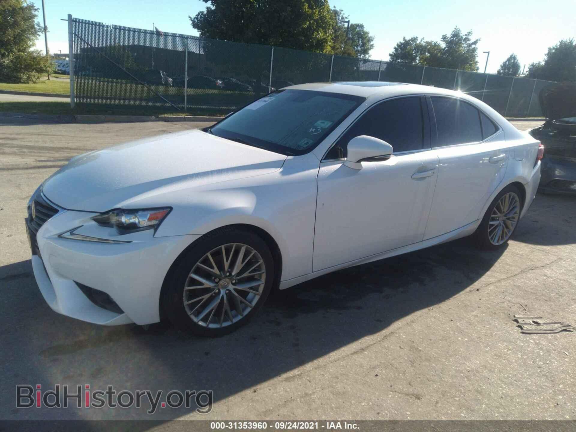 2015 LEXUS IS 250 - VIN: JTHCF1D20F5029005 - Photo 2