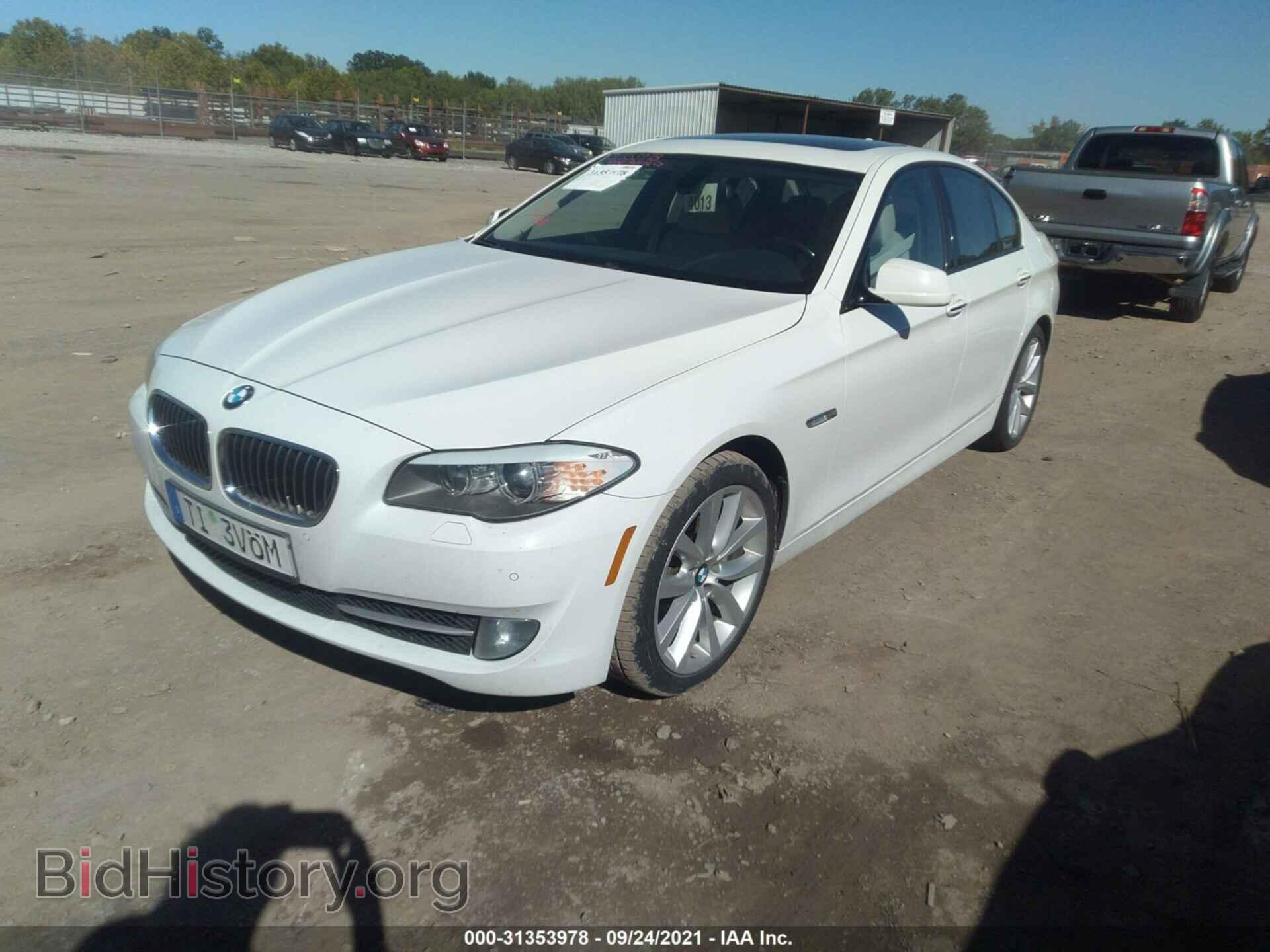 2011 BMW 5 SERIES - VIN: WBAFR7C51BC803091 - Фото 2