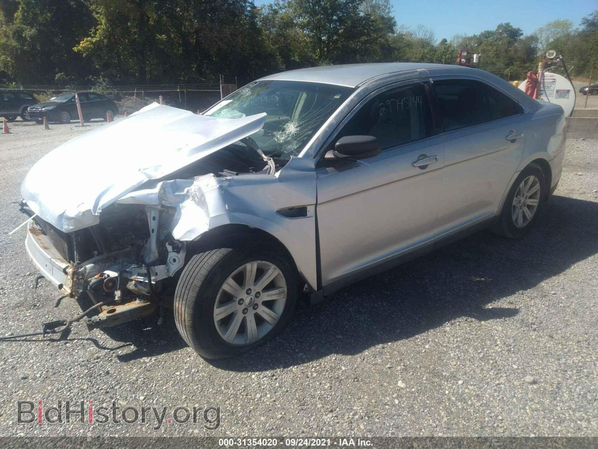 2010 FORD TAURUS - VIN: 1FAHP2DW1AG159584 - Фото 2